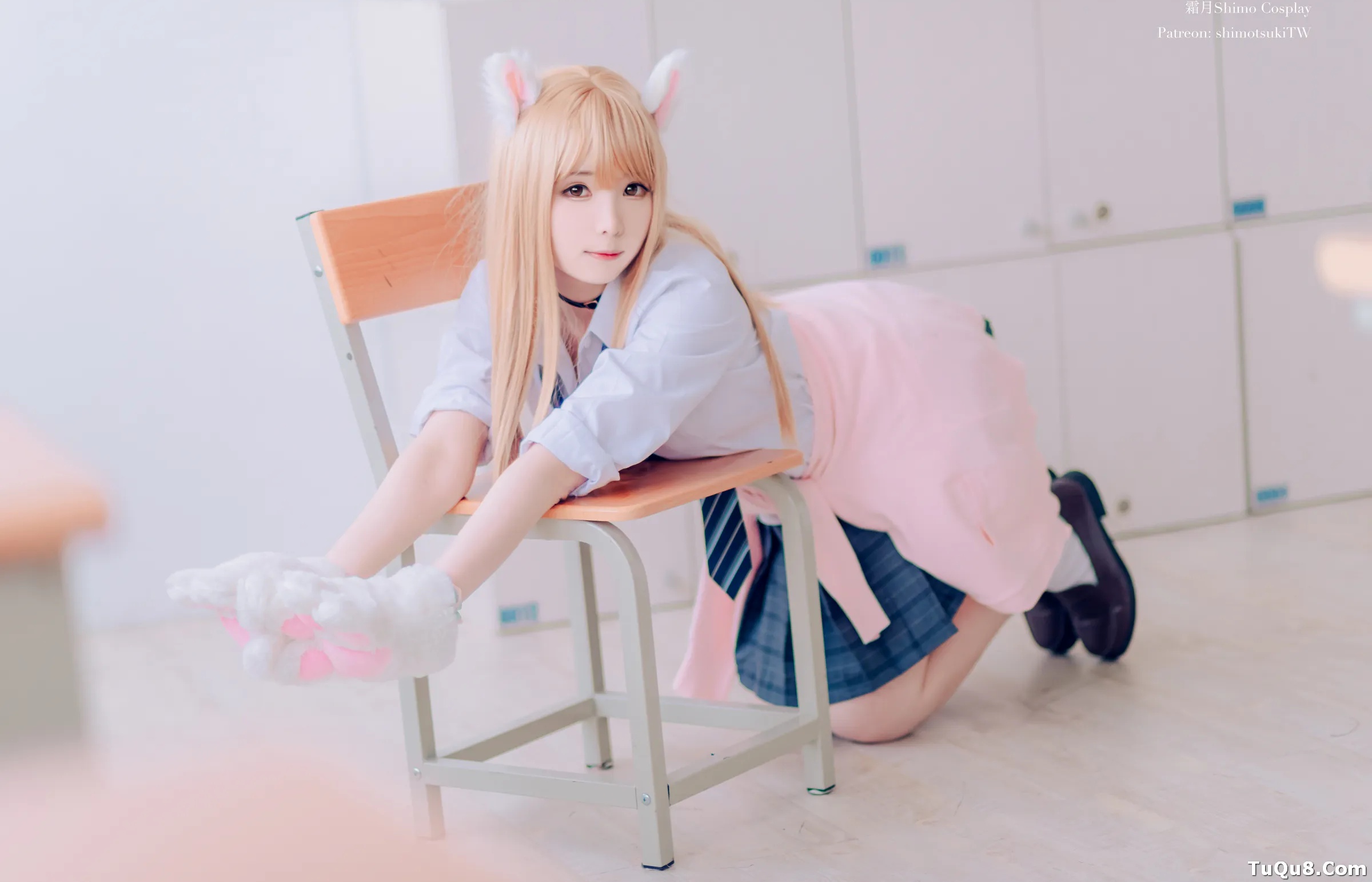Coser美女_霜月shimo_No.043 &ndash; 金发制服 主题写真 [8P]Xiuren秀人写真高清美女套图写真下载-看套图看套图