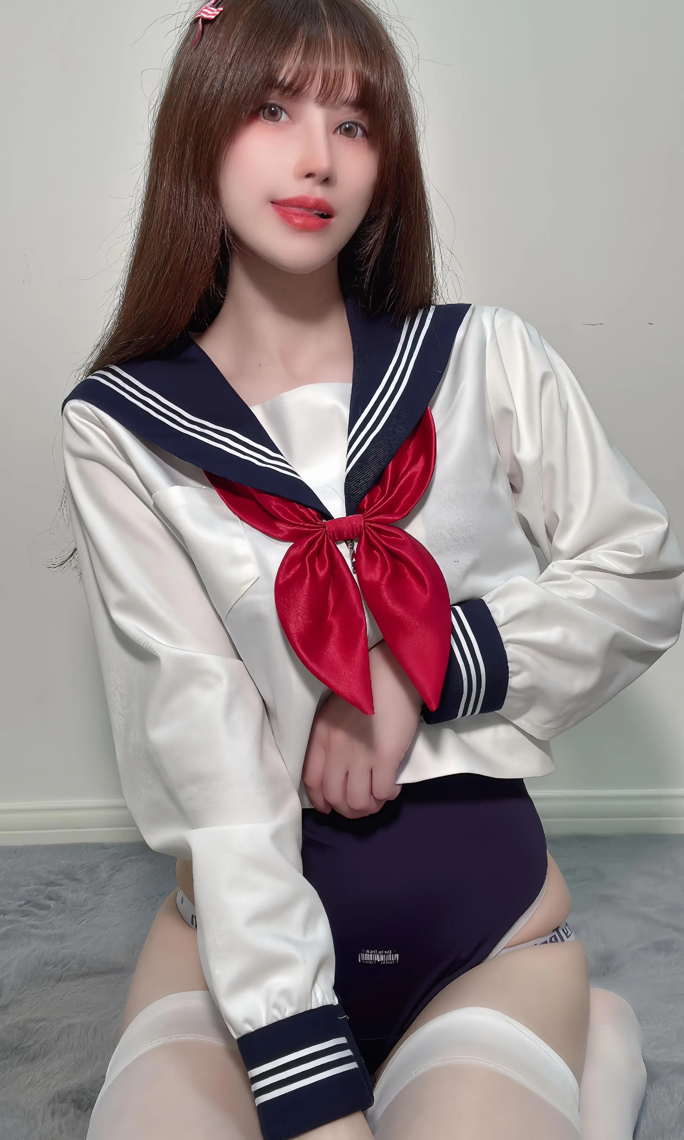 Coser美女_鹿八岁baby_No.086 &ndash; 白丝水手服 主题写真 [35P]Xiuren秀人写真高清美女套图写真下载-看套图看套图