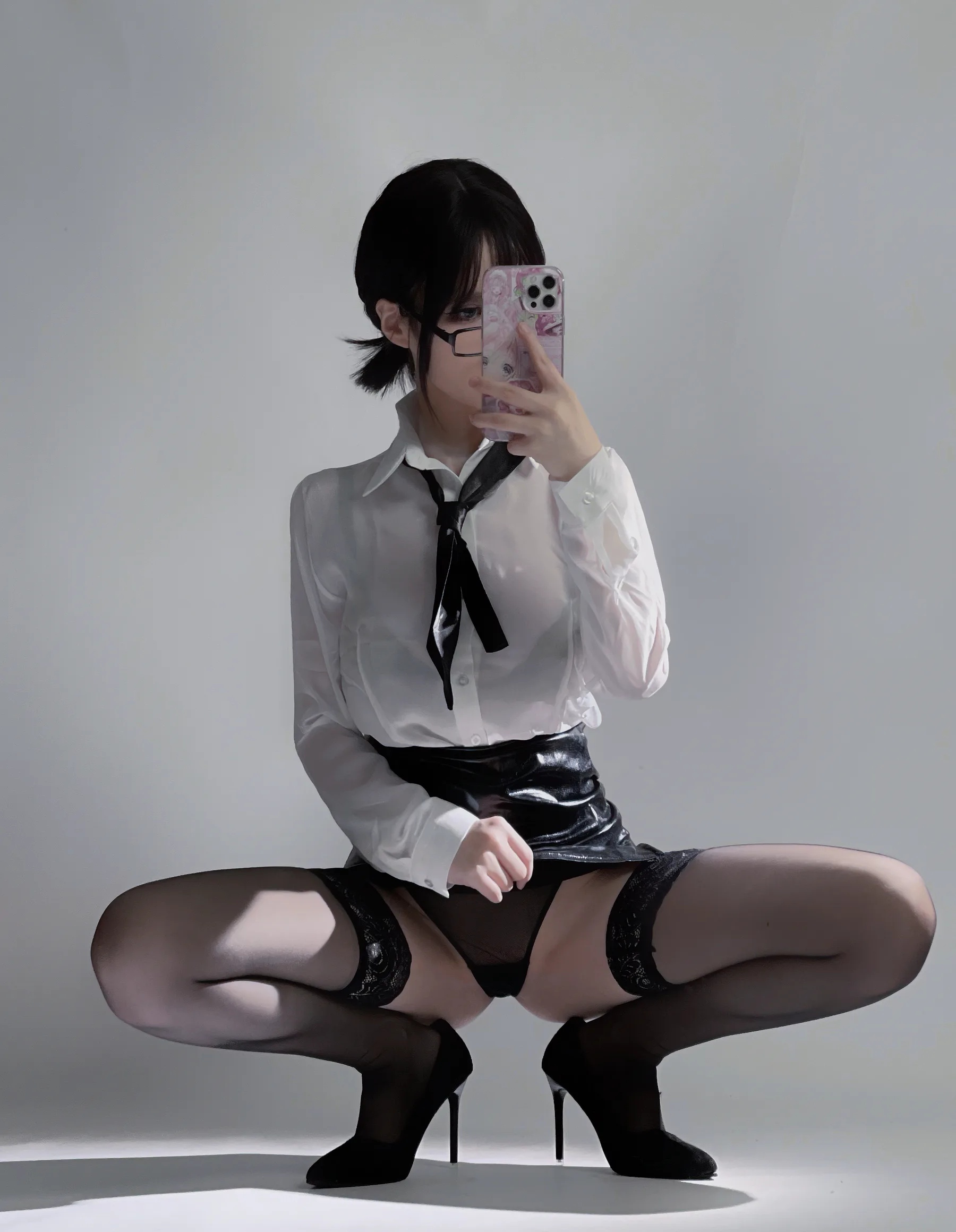 颜值博主_幼愛Youmeko_No.009 &ndash; 早安,想吃点什么 主题写真 [28P]Xiuren秀人写真高清美女套图写真下载-看套图看套图