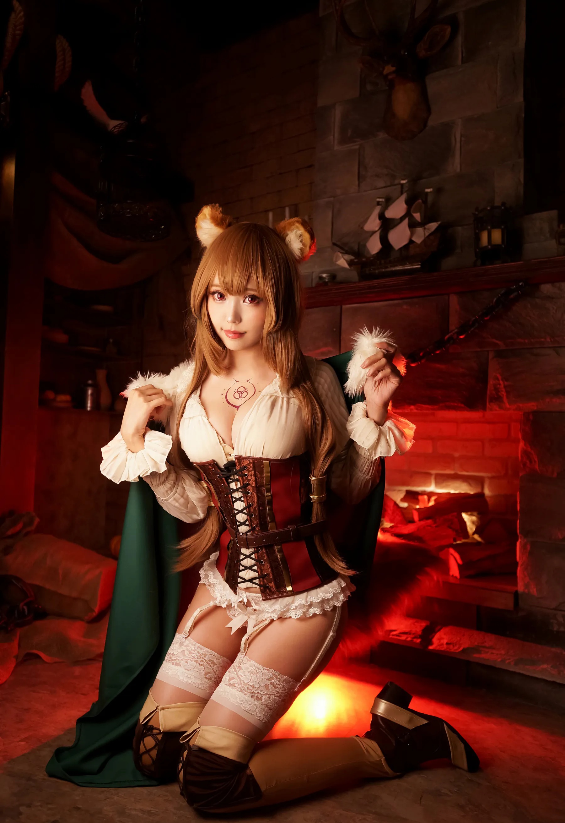 Coser妹子_ElyEE子_No.054 小浣熊-壁炉 主题写真 [16P]Xiuren秀人写真高清美女套图写真下载-看套图看套图