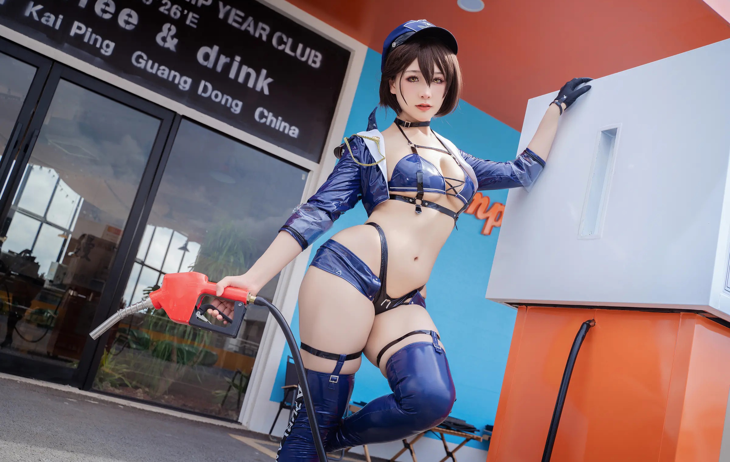 Coser美女_三刀刀miido_No.037 &ndash; 巴尔的摩赛车娘 主题写真 [36P]Xiuren秀人写真高清美女套图写真下载-看套图看套图