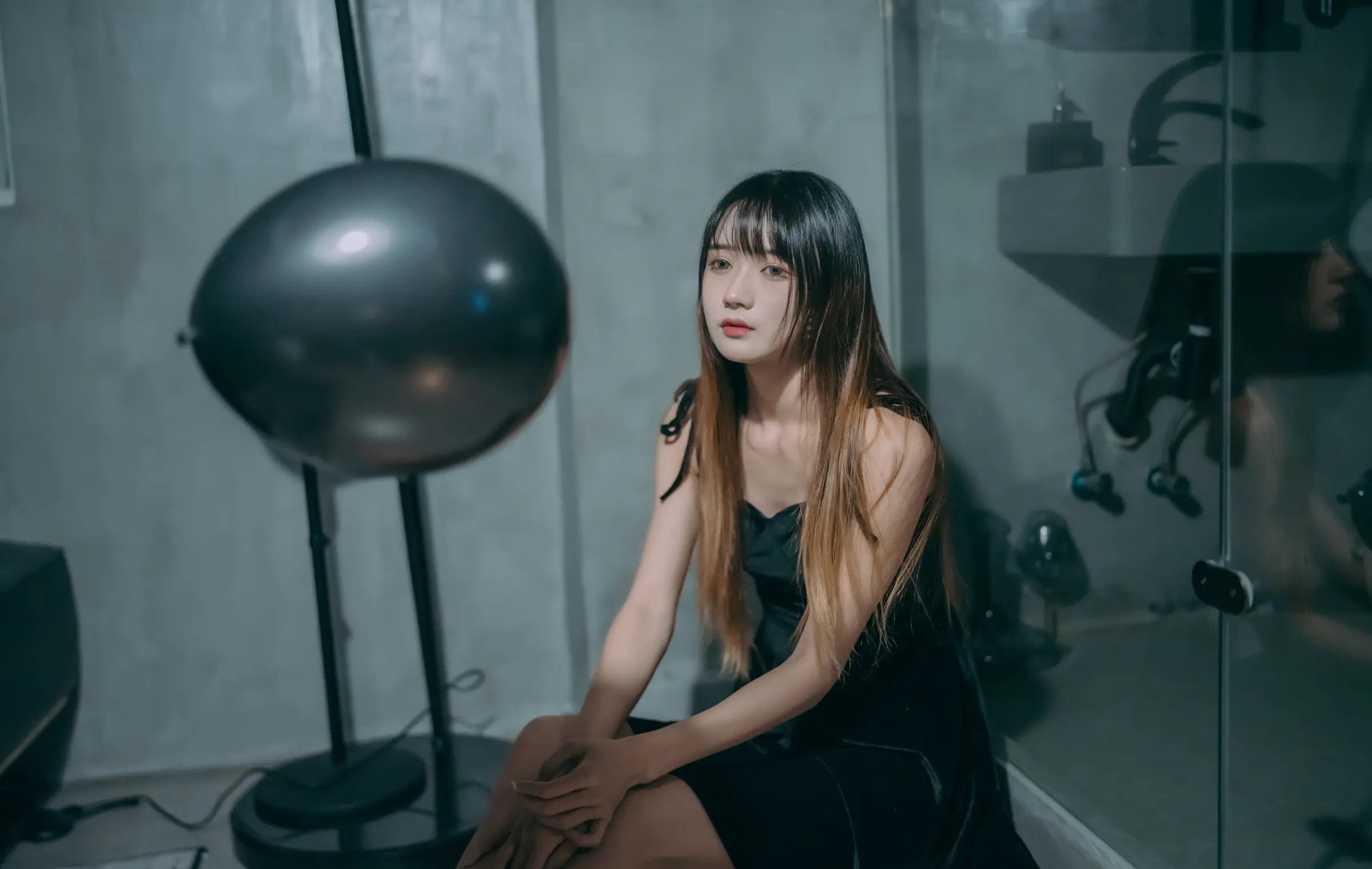 颜值博主_兔子Zzz不吃胡萝卜_No.076 &ndash; 煎熬 主题写真 [22P]Xiuren秀人写真高清美女套图写真下载-看套图看套图