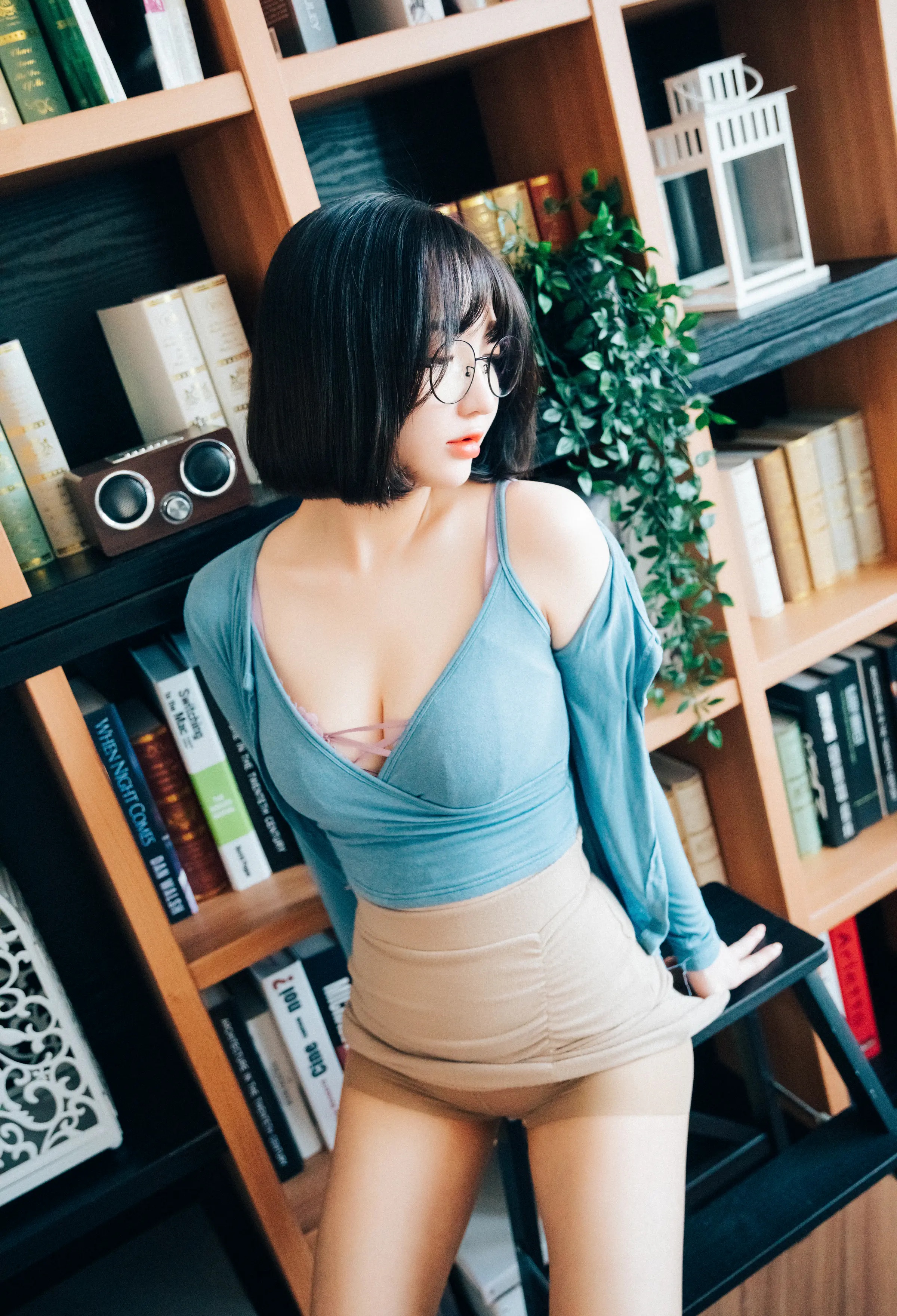 图片[5]Xiuren秀人写真高清美女套图写真下载-看套图韩国写真机构_Loozy_No.033 &ndash; Ye Eun – Librarian Girl [84P]Xiuren秀人写真高清美女套图写真下载-看套图Coser网络美女论坛Xiuren秀人写真高清美女套图写真下载-看套图免费套图Xiuren秀人写真高清美女套图写真下载-看套图看套图