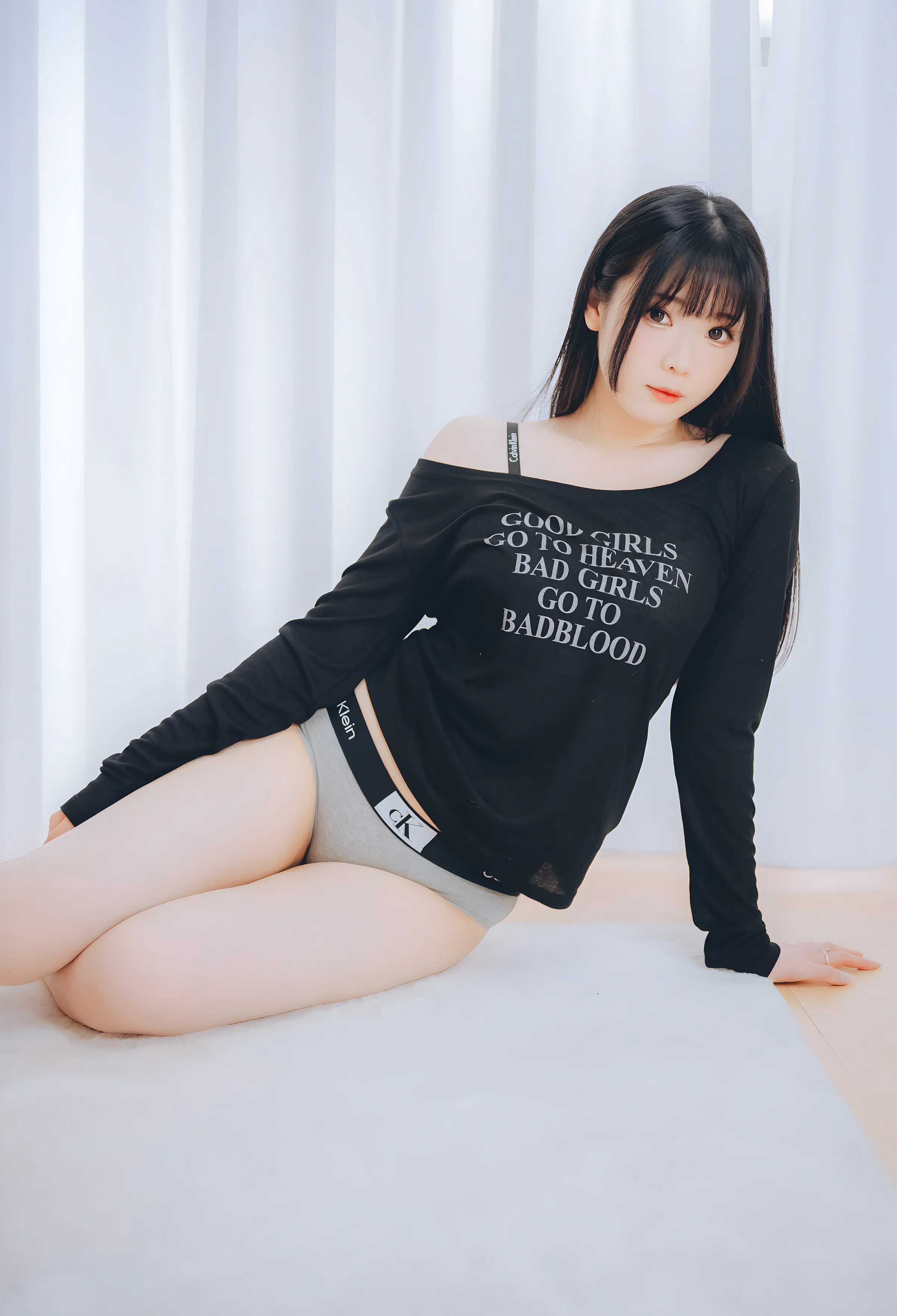 Coser美女_霜月shimo_No.131 &ndash; DL版写真集 週末彼女 [101P]Xiuren秀人写真高清美女套图写真下载-看套图看套图
