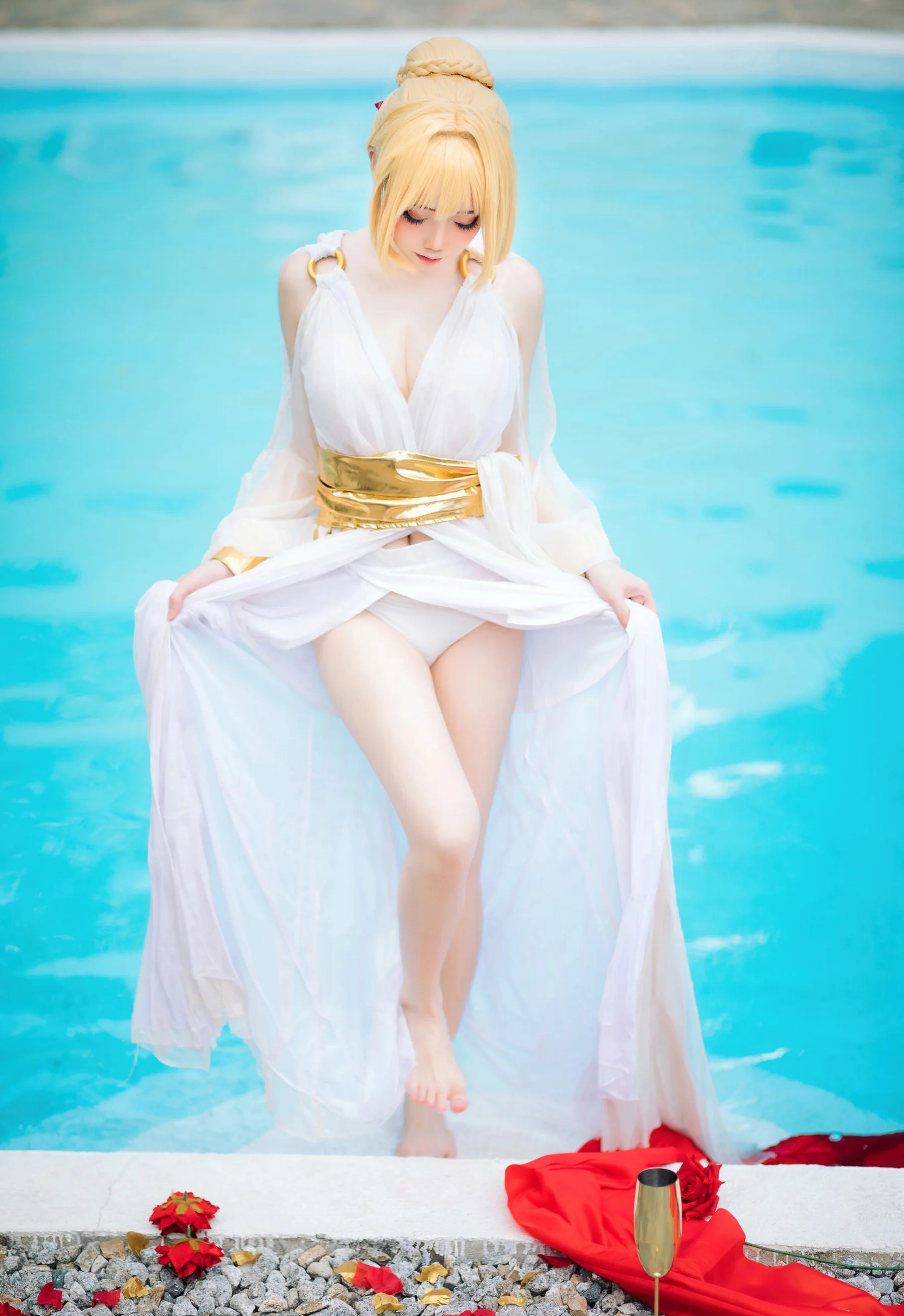 Coser美女_焖焖碳_No.047 &ndash; FGO 尼禄睡裙 主题写真 [27P]-看套图