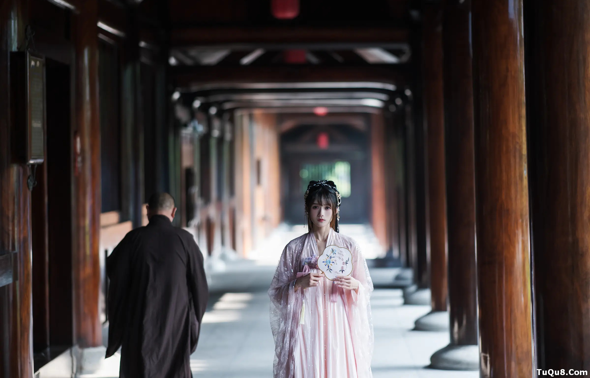 颜值博主_兔子Zzz不吃胡萝卜_No.042 &ndash; 佛缘 主题写真 [23P]Xiuren秀人写真高清美女套图写真下载-看套图看套图