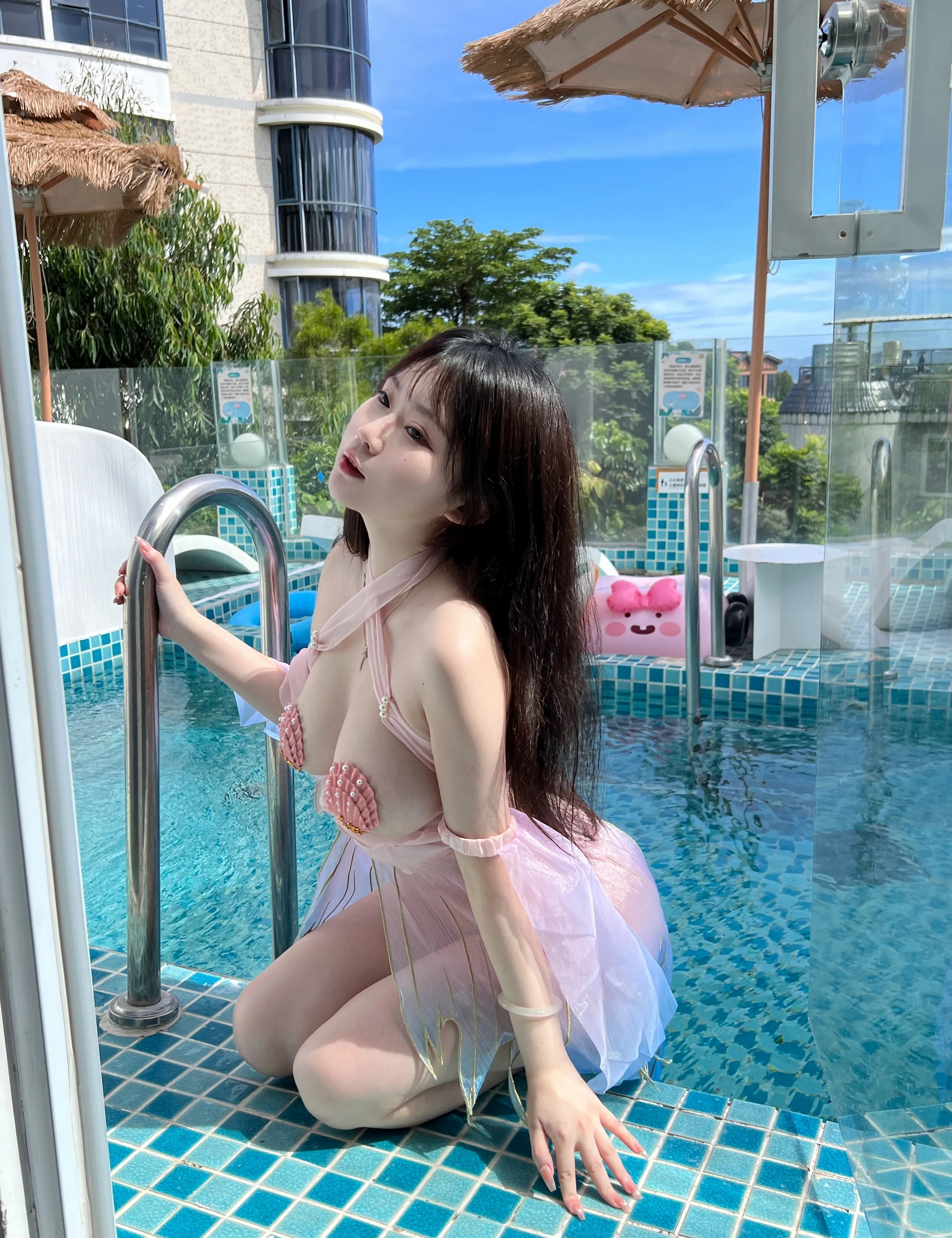 Coser美女_是依酱吖_No.070 人鱼姬 主题写真 [51P]Xiuren秀人写真高清美女套图写真下载-看套图看套图