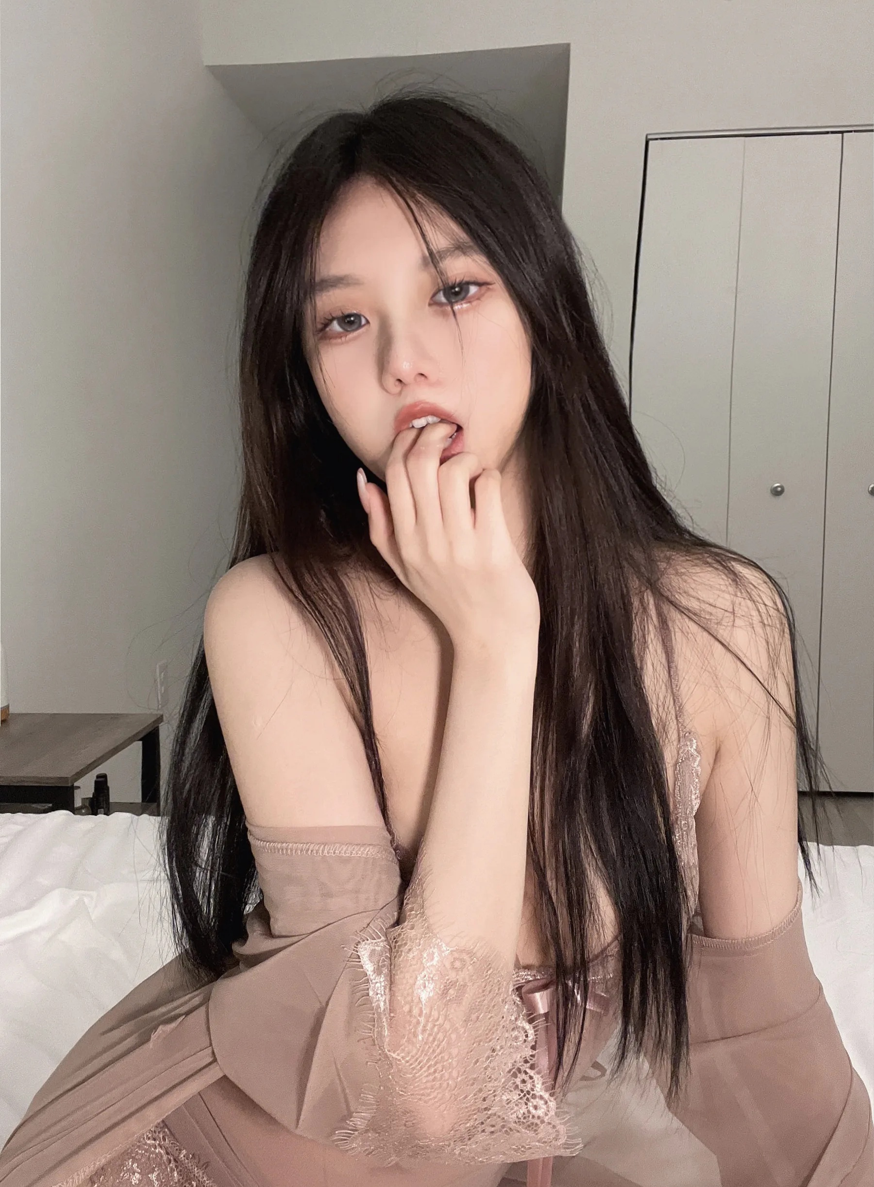Coser美女_果咩酱w_No.036 &ndash; 入夜 主题写真 [45P]-看套图