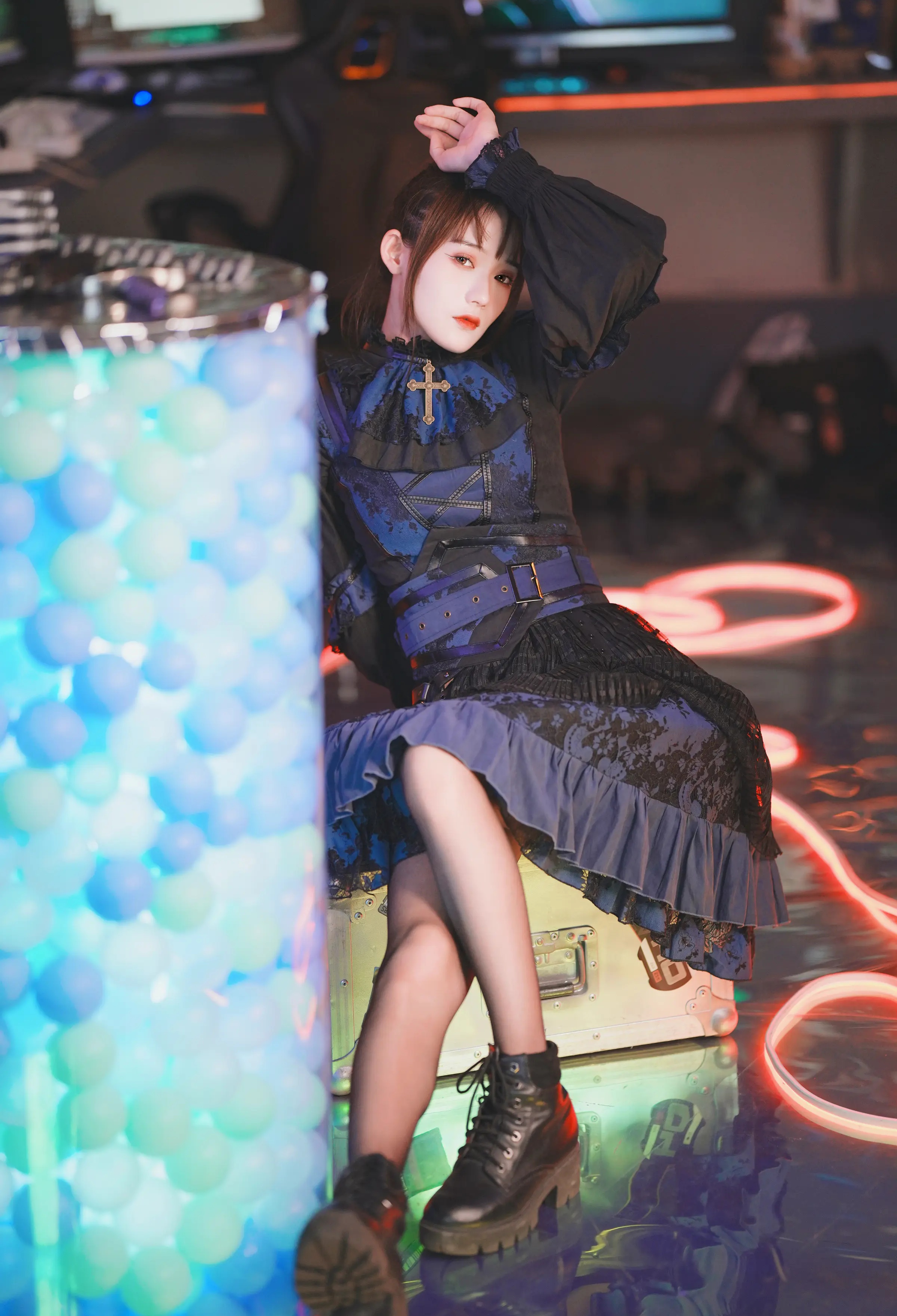 颜值博主_兔子Zzz不吃胡萝卜_No.147 &ndash; 赛博折翼天使 主题写真 [29P]-看套图