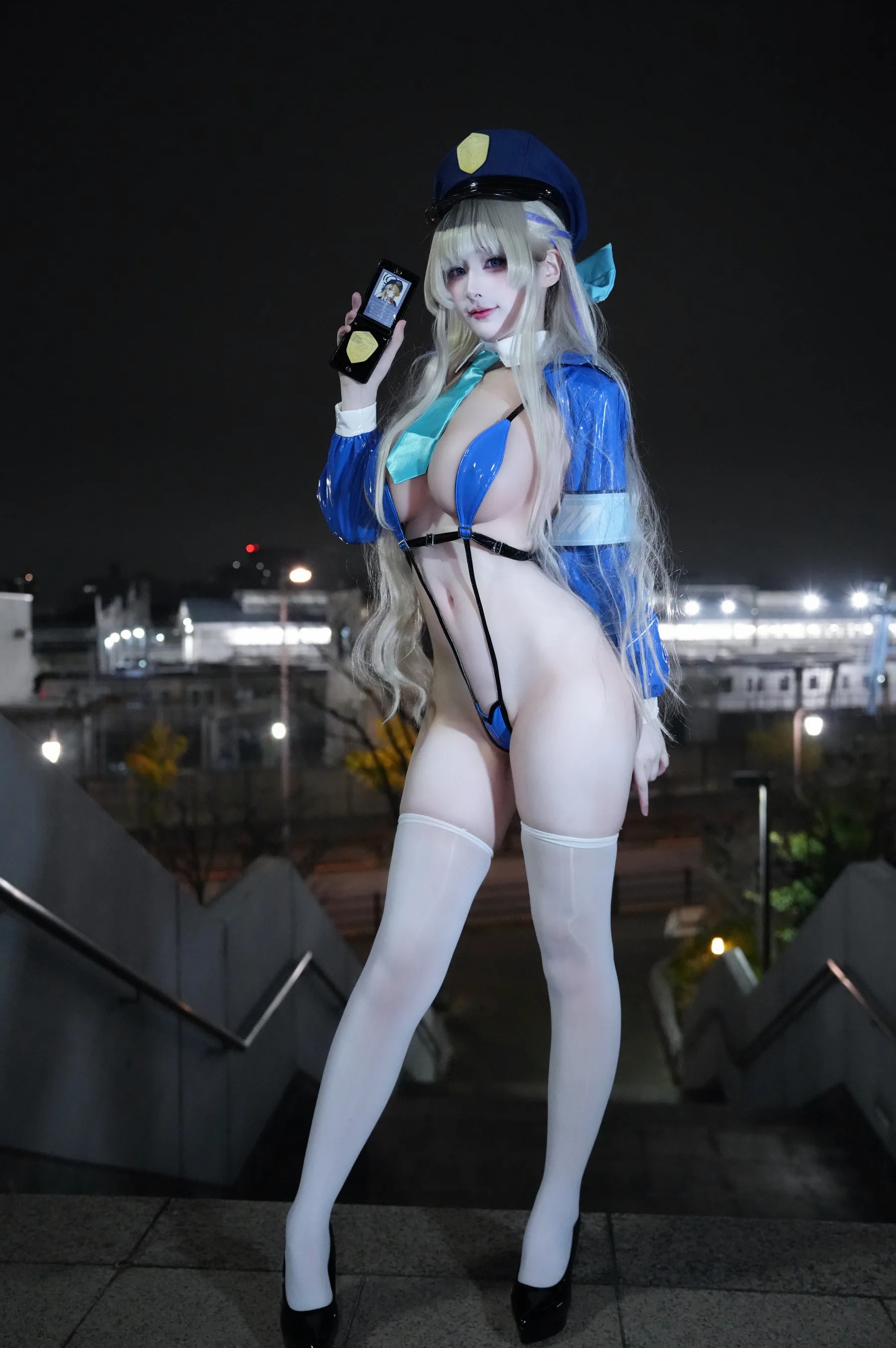 颜值博主_幼愛Youmeko_No.041 &ndash; 蔚蓝档案 飞鸟马时女警 [15P]Xiuren秀人写真高清美女套图写真下载-看套图看套图