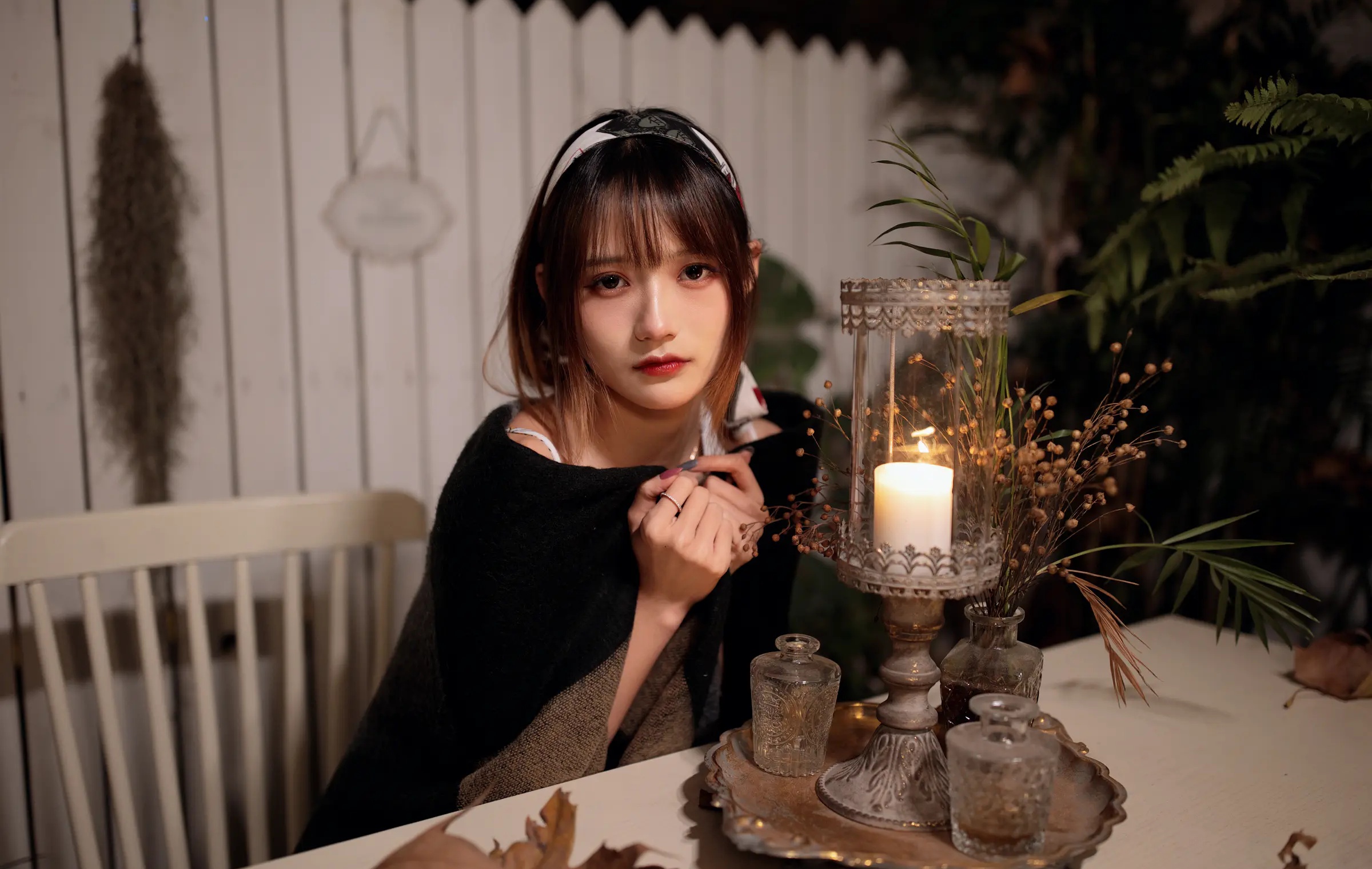 颜值博主_兔子Zzz不吃胡萝卜_No.115 &ndash; 晚秋思绪 主题写真 [20P]Xiuren秀人写真高清美女套图写真下载-看套图看套图
