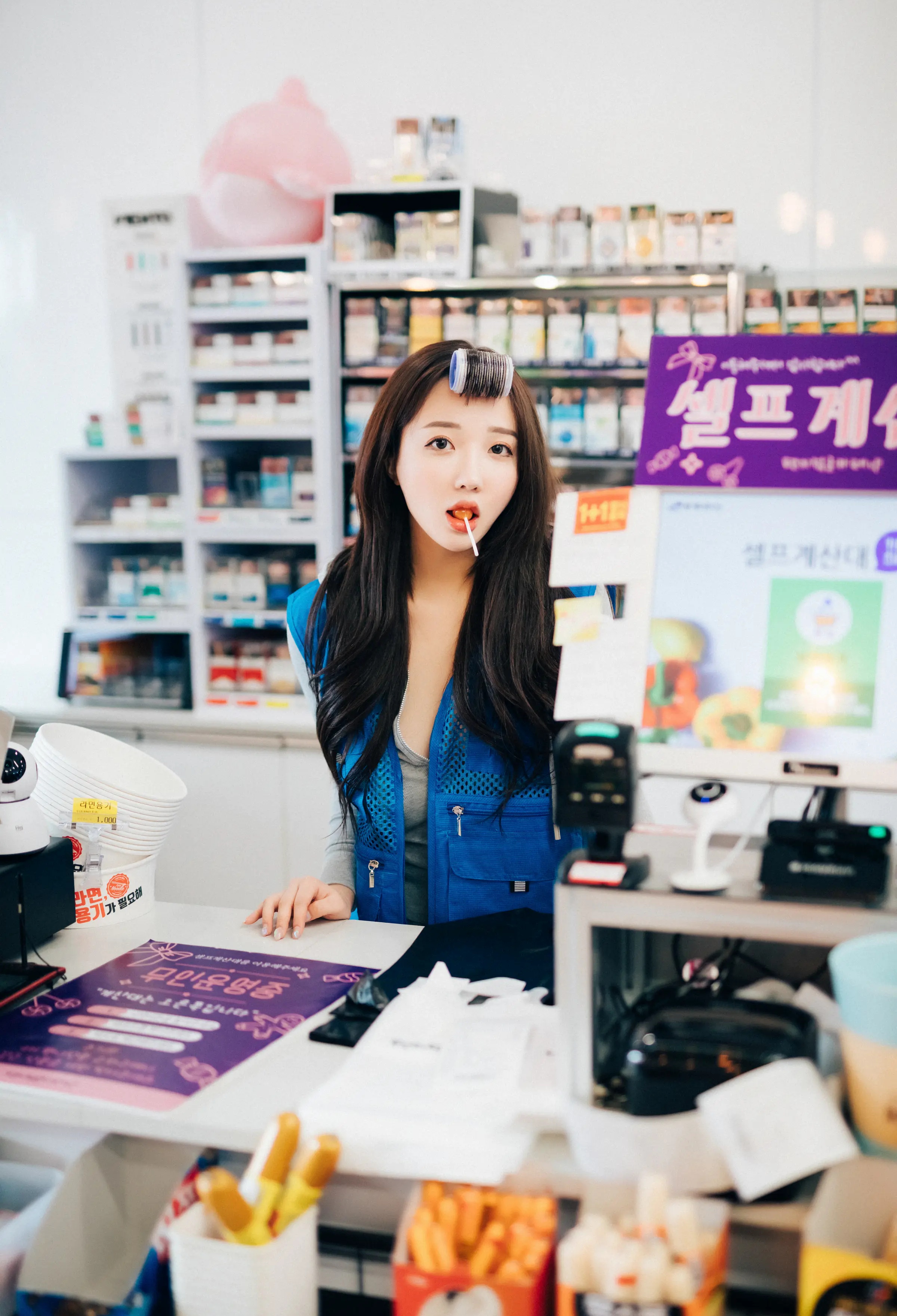 韩国写真机构_Loozy_No.013 &ndash; 便利店员工 - Son Ye-Eun [100P]Xiuren秀人写真高清美女套图写真下载-看套图看套图