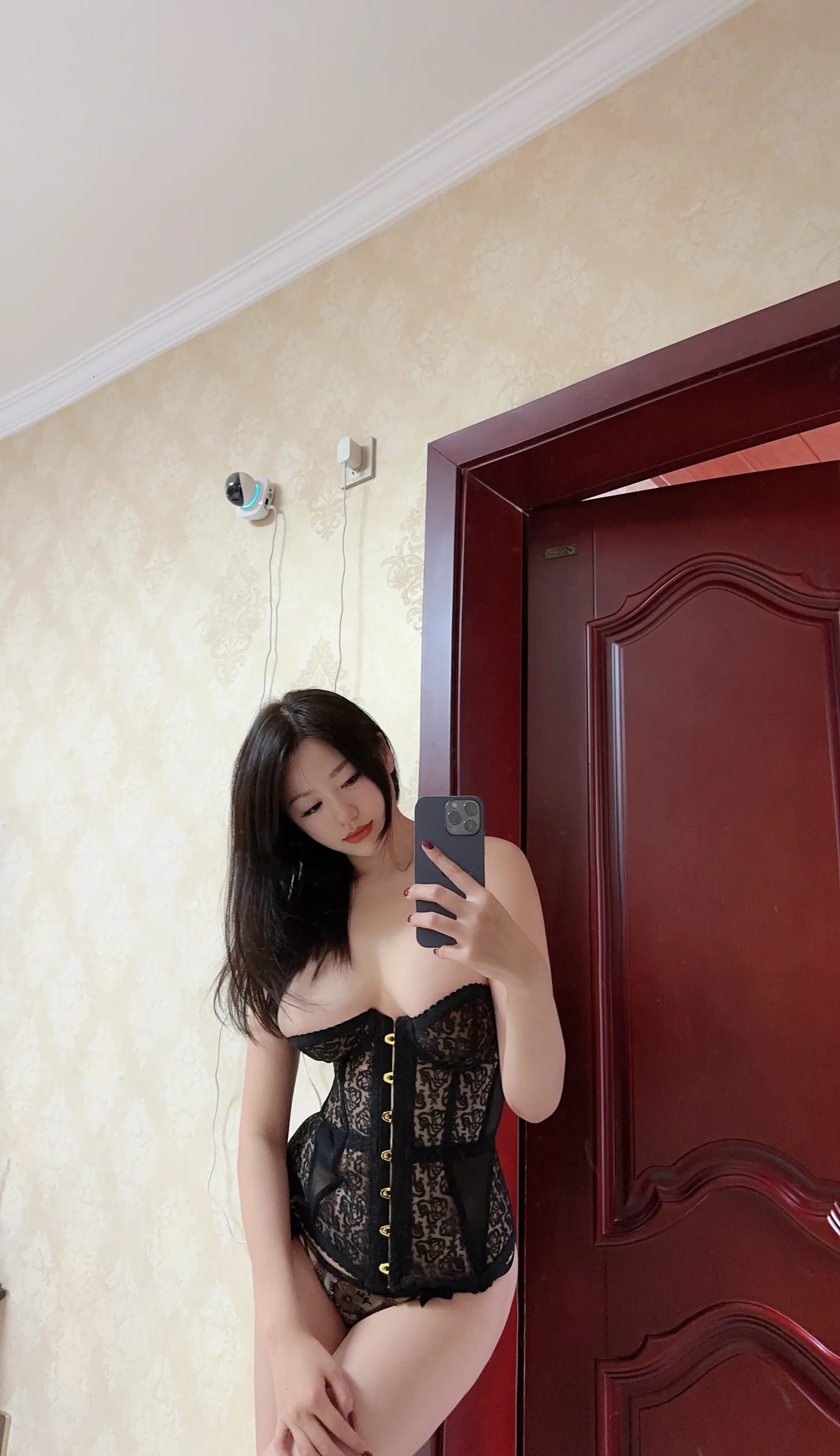 知名博主_奶宝妹纸_No.022 &ndash; 呼之欲出 主题写真 [12P]Xiuren秀人写真高清美女套图写真下载-看套图看套图