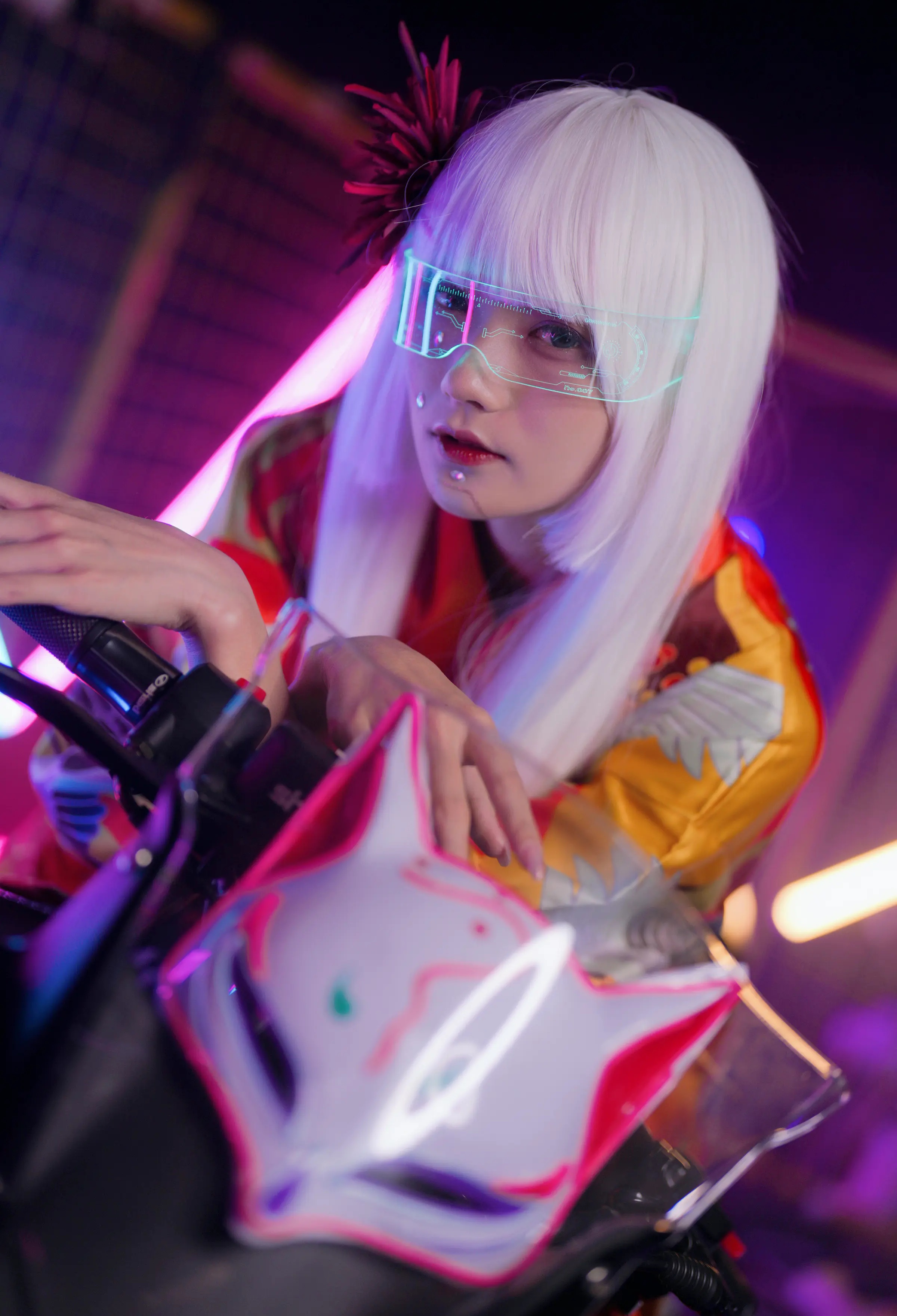 颜值博主_兔子Zzz不吃胡萝卜_No.111 &ndash; 赛博电子姬 主题写真 [32P]Xiuren秀人写真高清美女套图写真下载-看套图看套图