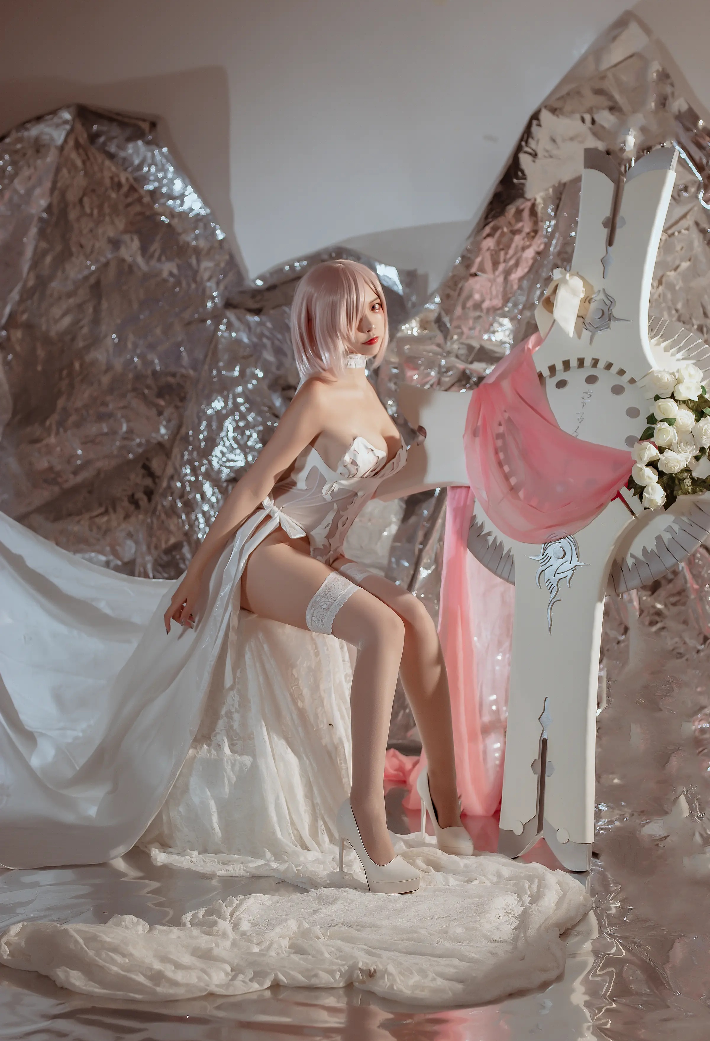 Coser美女_二佐nisa_No.111 &ndash; 玛修婚纱 主题写真 [42P]Xiuren秀人写真高清美女套图写真下载-看套图看套图