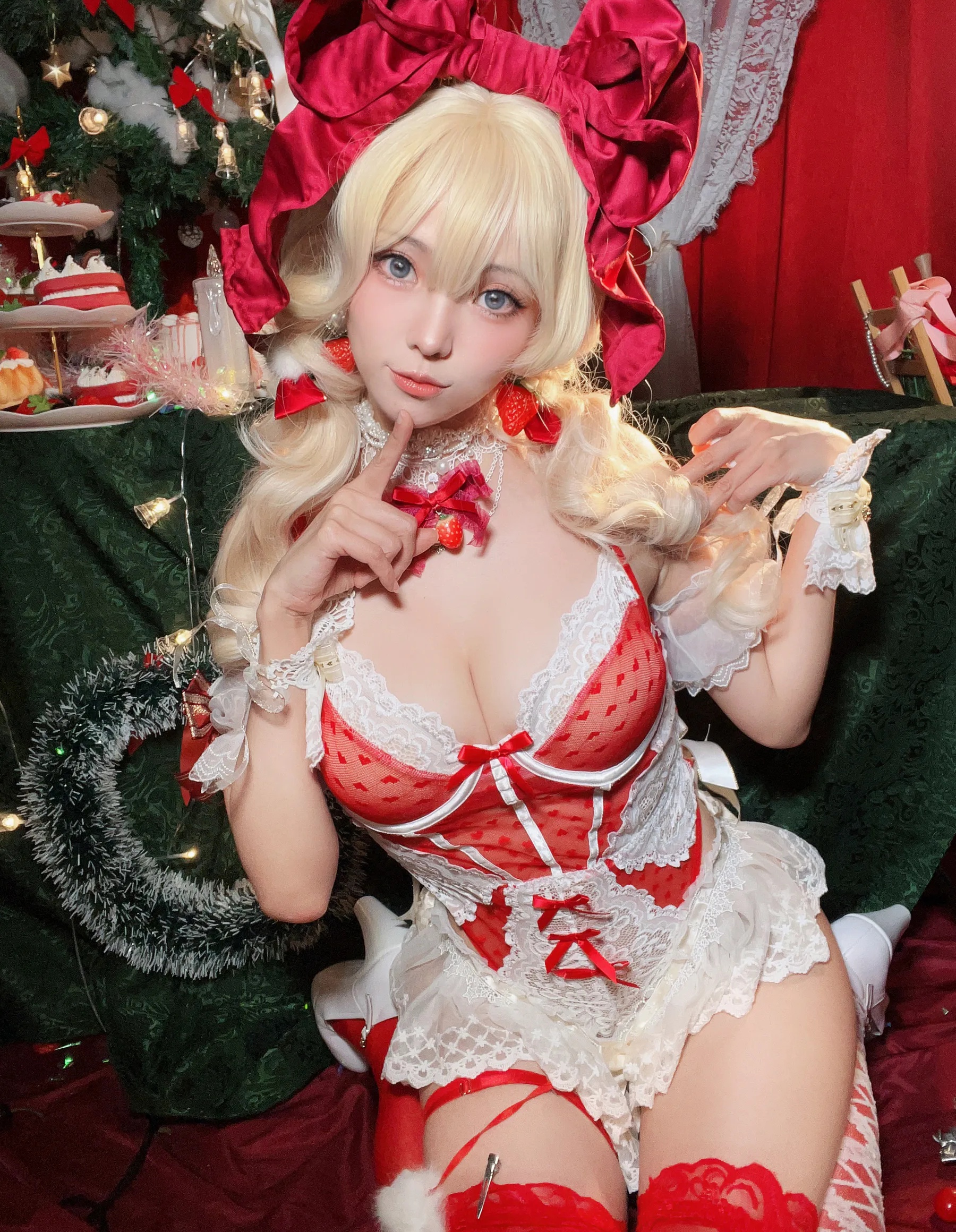 Coser妹子_ElyEE子_No.118 草莓蛋糕少女 主题写真 [33P]Xiuren秀人写真高清美女套图写真下载-看套图看套图