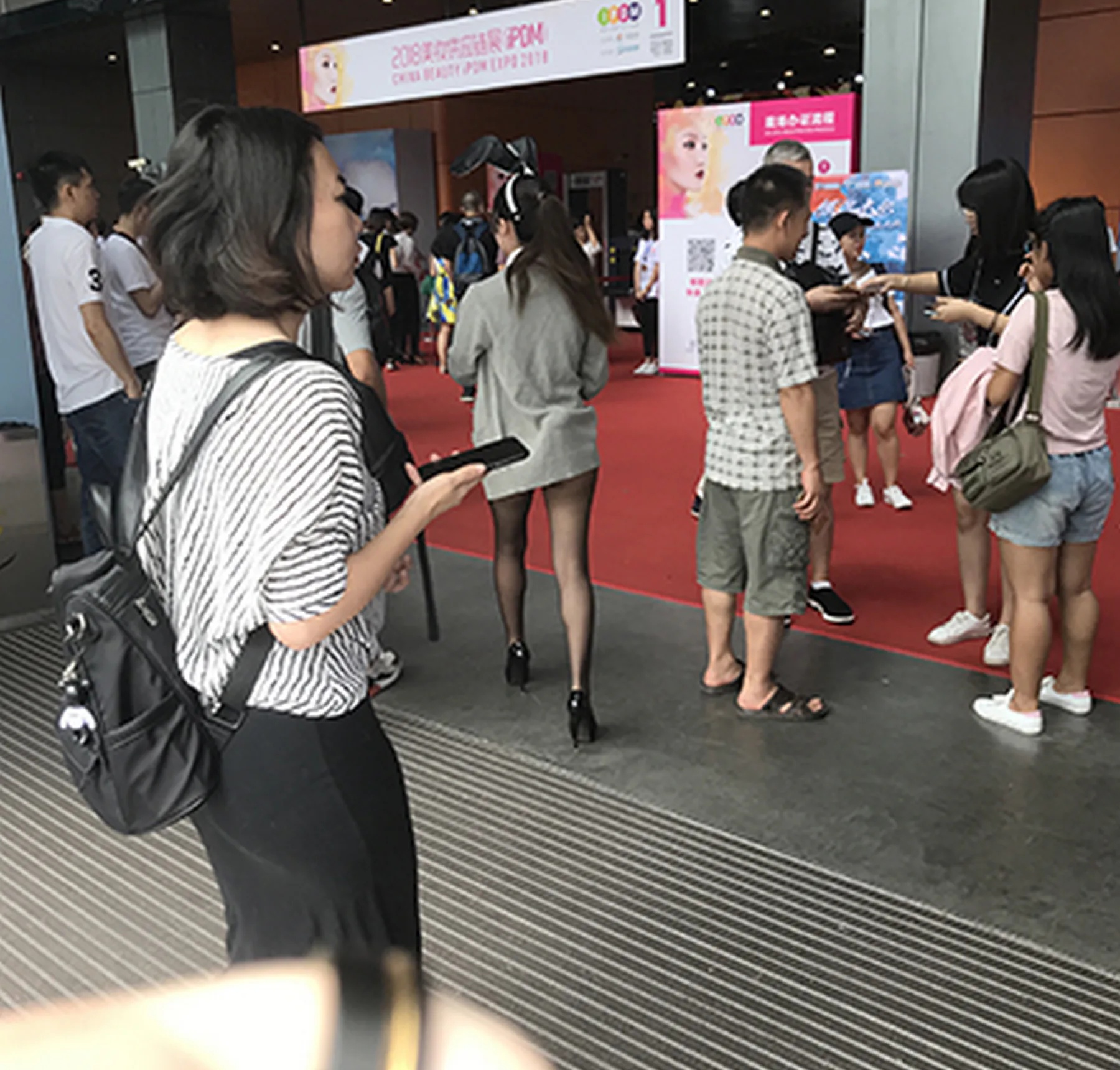动漫博主_鳗鱼霏儿_No.010 极品黑色兔女郎 主题写真 [11P]Xiuren秀人写真高清美女套图写真下载-看套图看套图