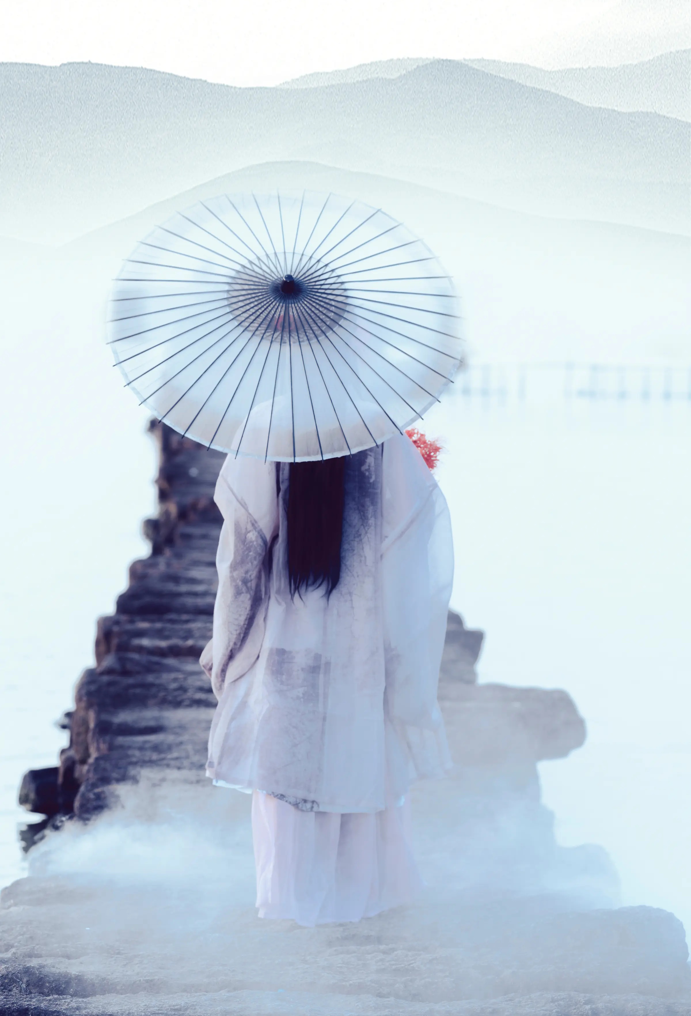 颜值博主_兔子Zzz不吃胡萝卜_No.086 &ndash; 暮空照水 主题写真 [31P]-看套图