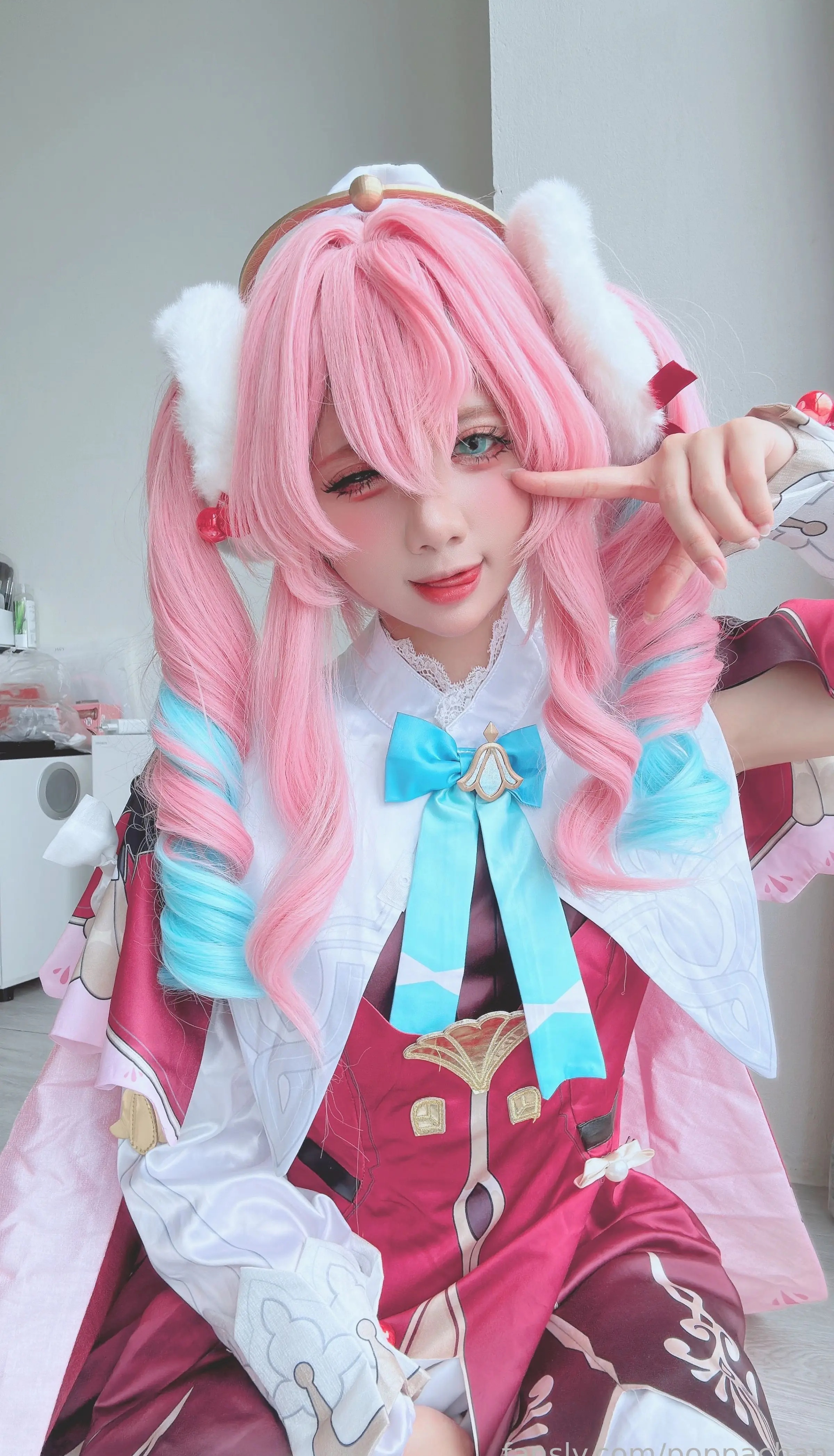 越南Coser美女_PoppaChan_No.113 &ndash; Hyacine [25P]Xiuren秀人写真高清美女套图写真下载-看套图看套图