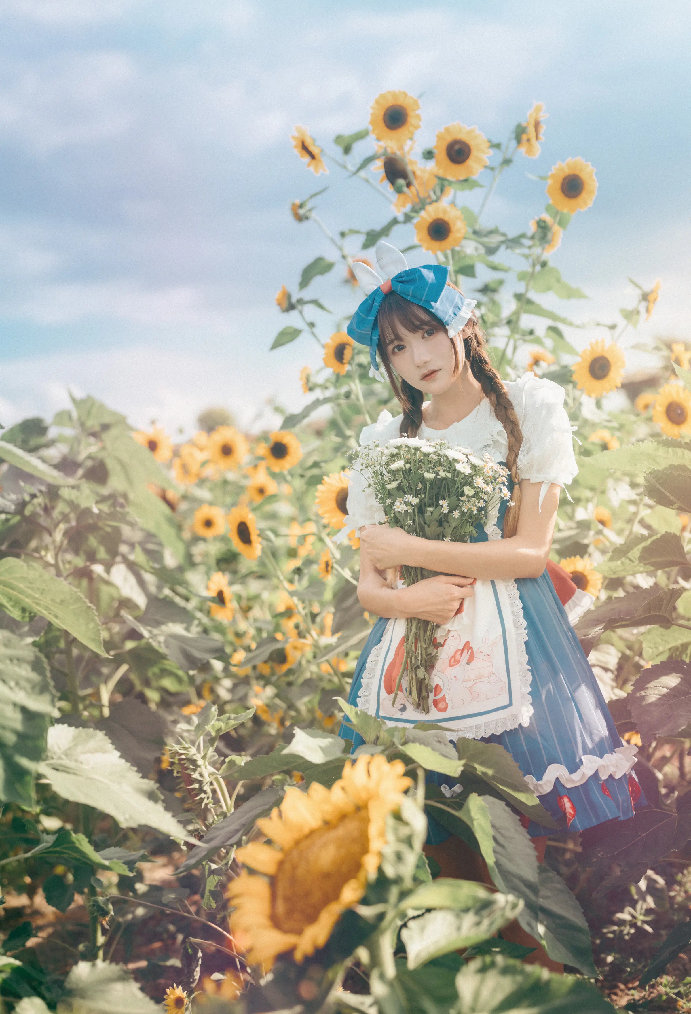 颜值博主_兔子Zzz不吃胡萝卜_No.091 &ndash; 甜甜向日葵女孩 主题写真 [31P]-看套图
