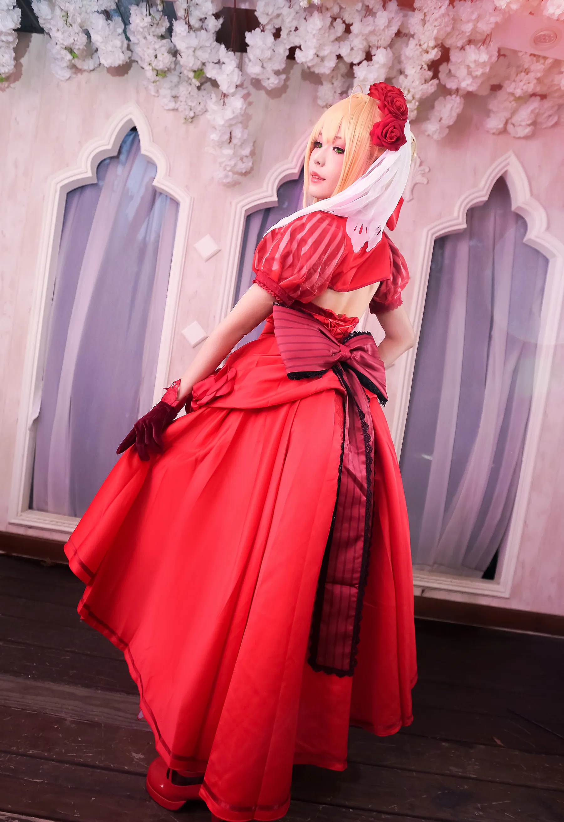 Coser妹子_ElyEE子_No.065 尼禄-红玫瑰 主题写真 [12P]Xiuren秀人写真高清美女套图写真下载-看套图看套图