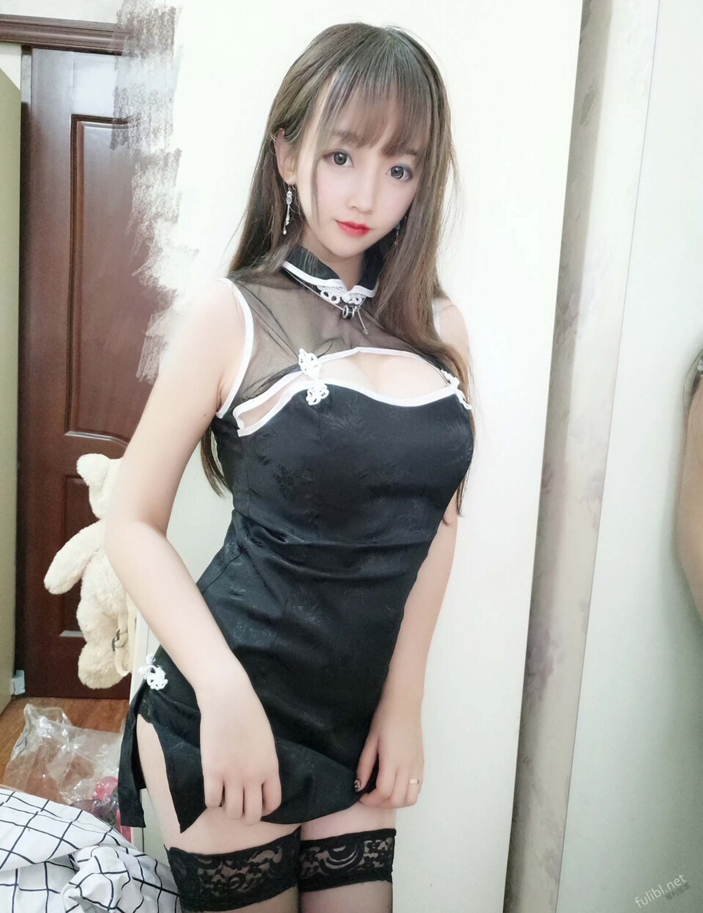 Coser美女_过期米线线喵_No.126 米线线SAMA 主题写真 [255P]Xiuren秀人写真高清美女套图写真下载-看套图看套图