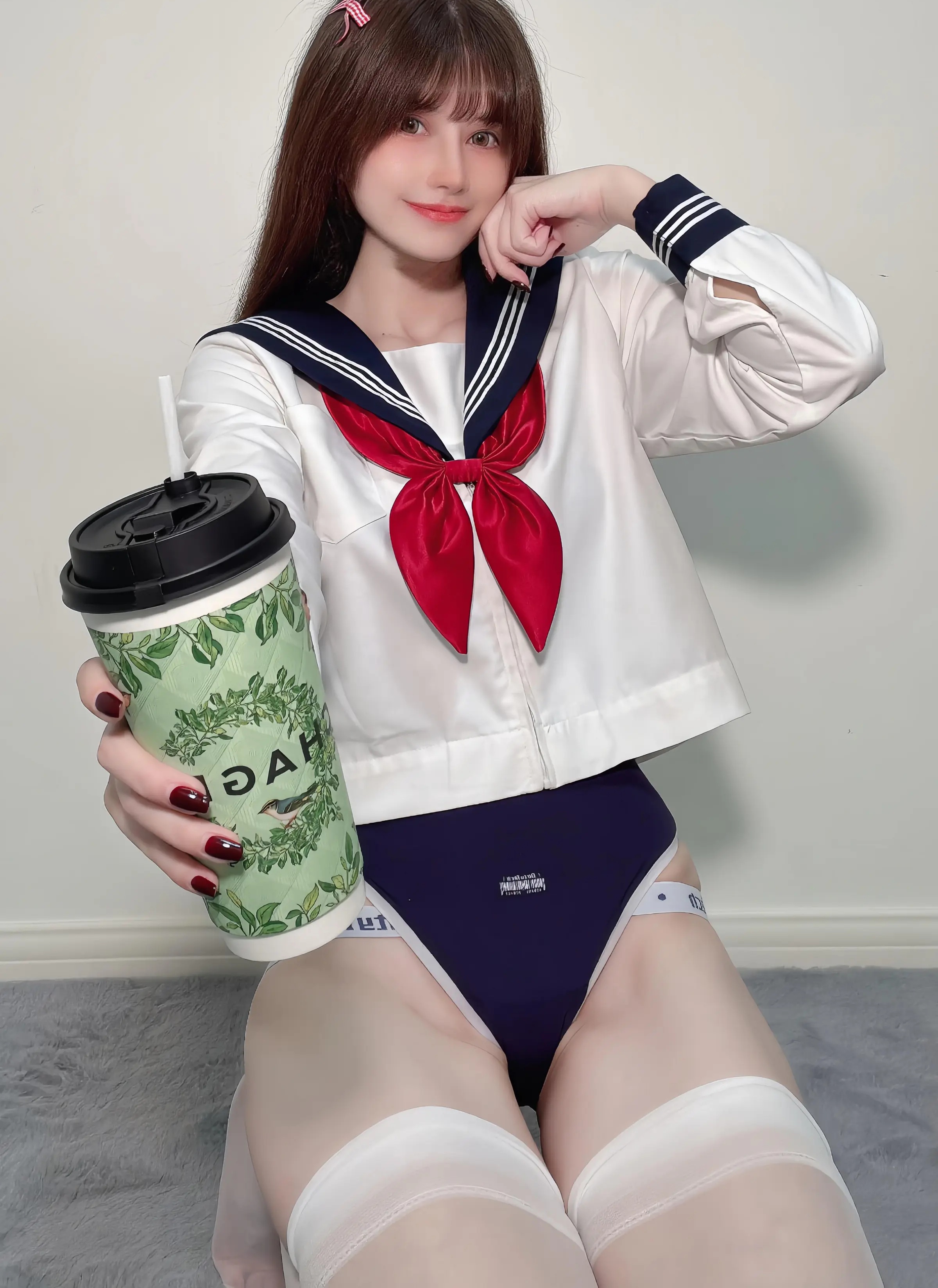 Coser美女_鹿八岁baby_No.086 &ndash; 白丝水手服 主题写真 [35P]Xiuren秀人写真高清美女套图写真下载-看套图看套图