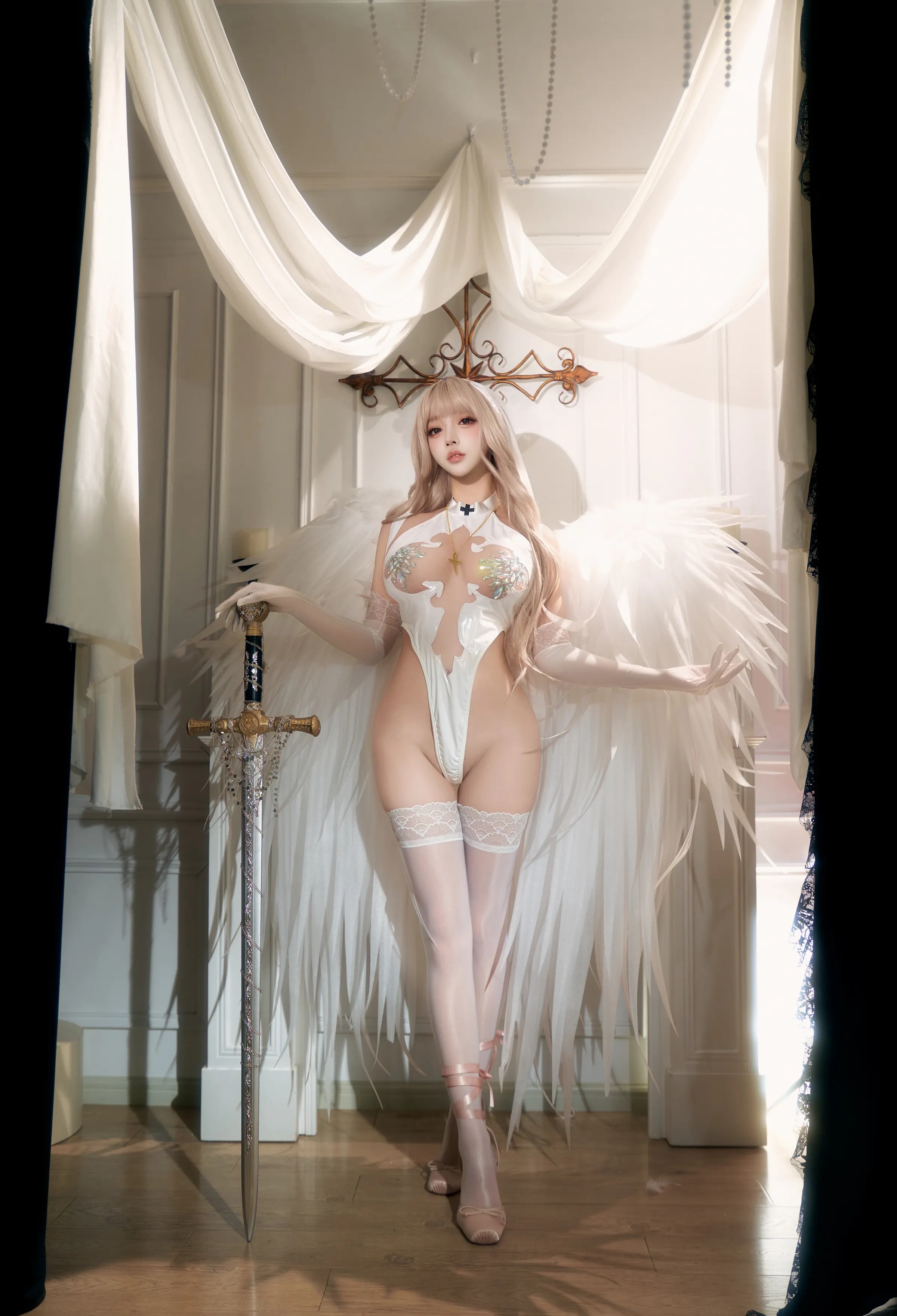 Coser美女_过期米线线喵_No.186 与神同行 主题写真 [53P]-看套图