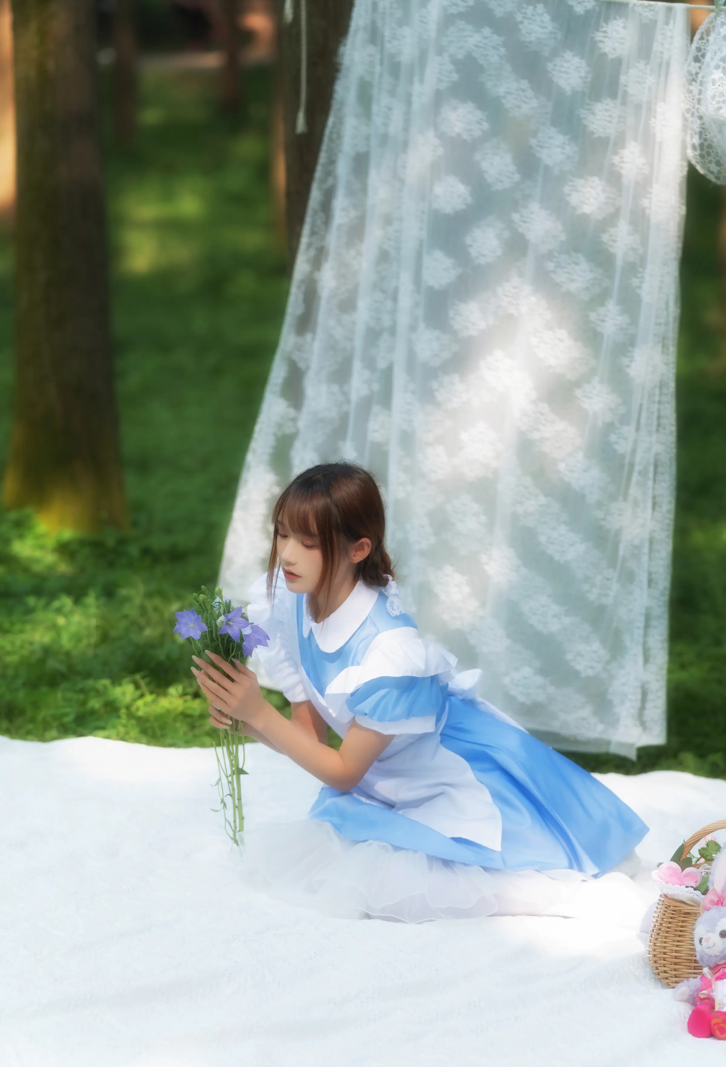 颜值博主_兔子Zzz不吃胡萝卜_No.068 &ndash; 阳光很好闻 主题写真 [41P]Xiuren秀人写真高清美女套图写真下载-看套图看套图