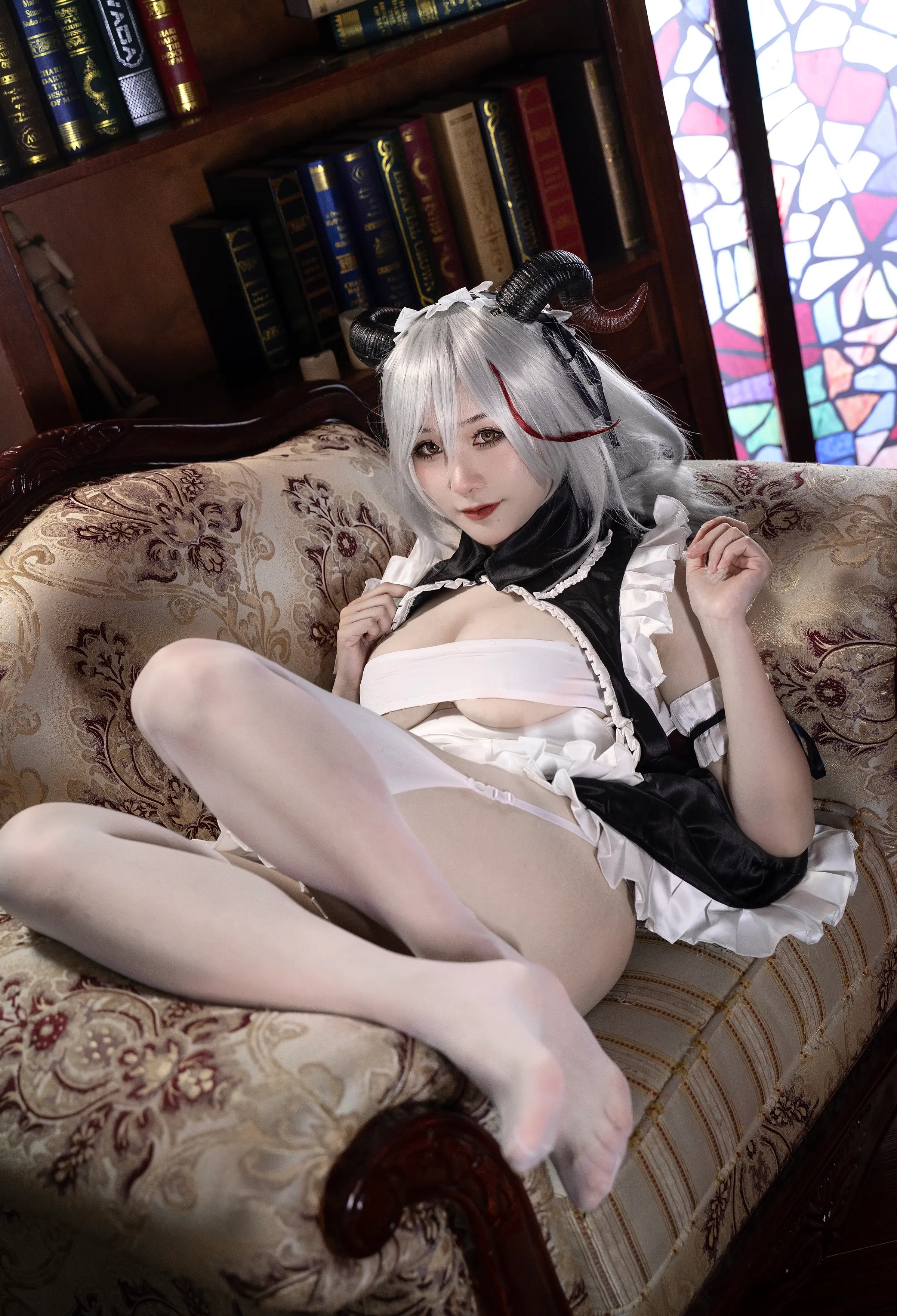 Coser美女_三刀刀miido_No.031 &ndash; 埃吉尔 主题写真 [28P]Xiuren秀人写真高清美女套图写真下载-看套图看套图