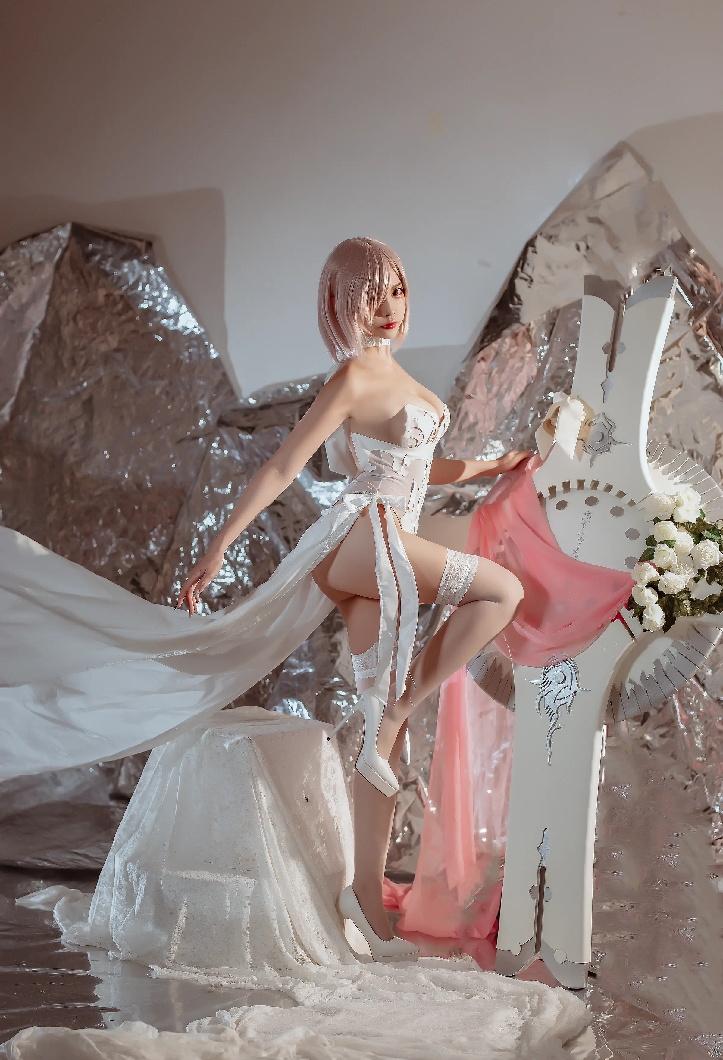 Coser美女_二佐nisa_No.111 &ndash; 玛修婚纱 主题写真 [42P]Xiuren秀人写真高清美女套图写真下载-看套图看套图