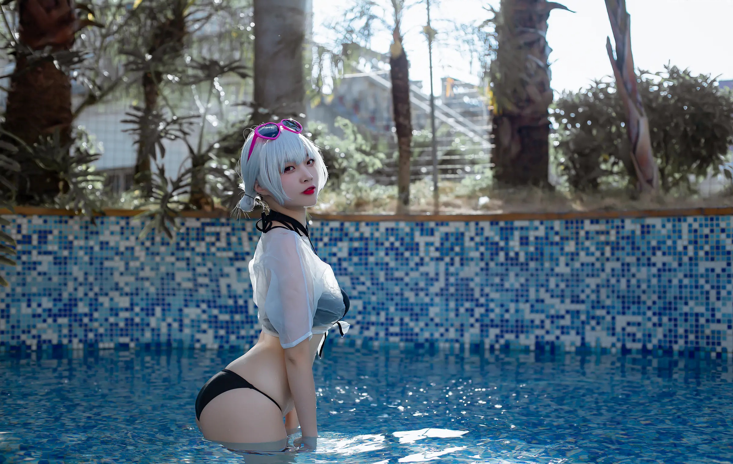 Coser美女_二佐nisa_No.122 &ndash; 碧蓝航线 天狼星泳装 主题写真 [15P]Xiuren秀人写真高清美女套图写真下载-看套图看套图