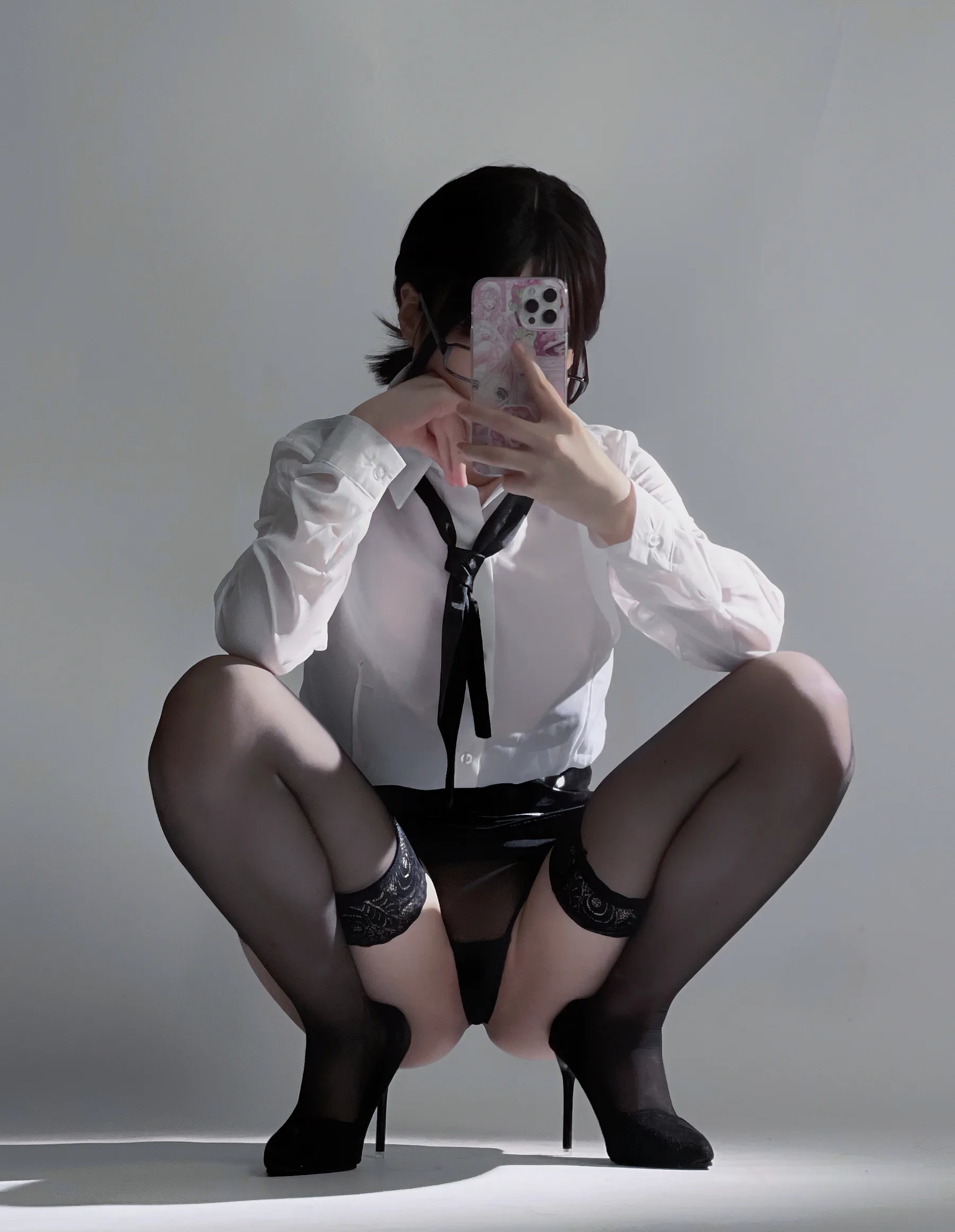 颜值博主_幼愛Youmeko_No.009 &ndash; 早安,想吃点什么 主题写真 [28P]Xiuren秀人写真高清美女套图写真下载-看套图看套图