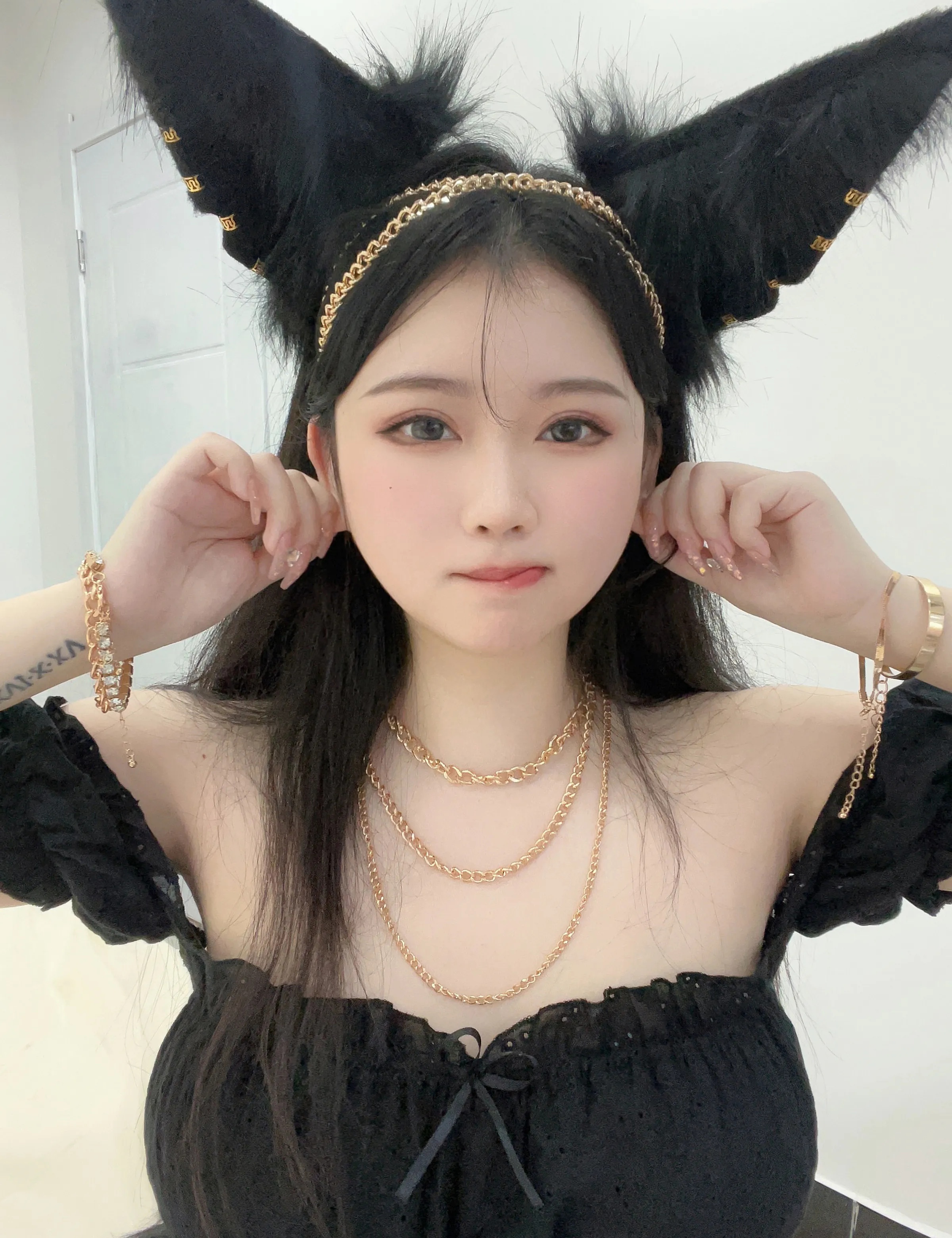 Coser美女_是依酱吖_No.065 黑狼 主题写真 [34P]-看套图