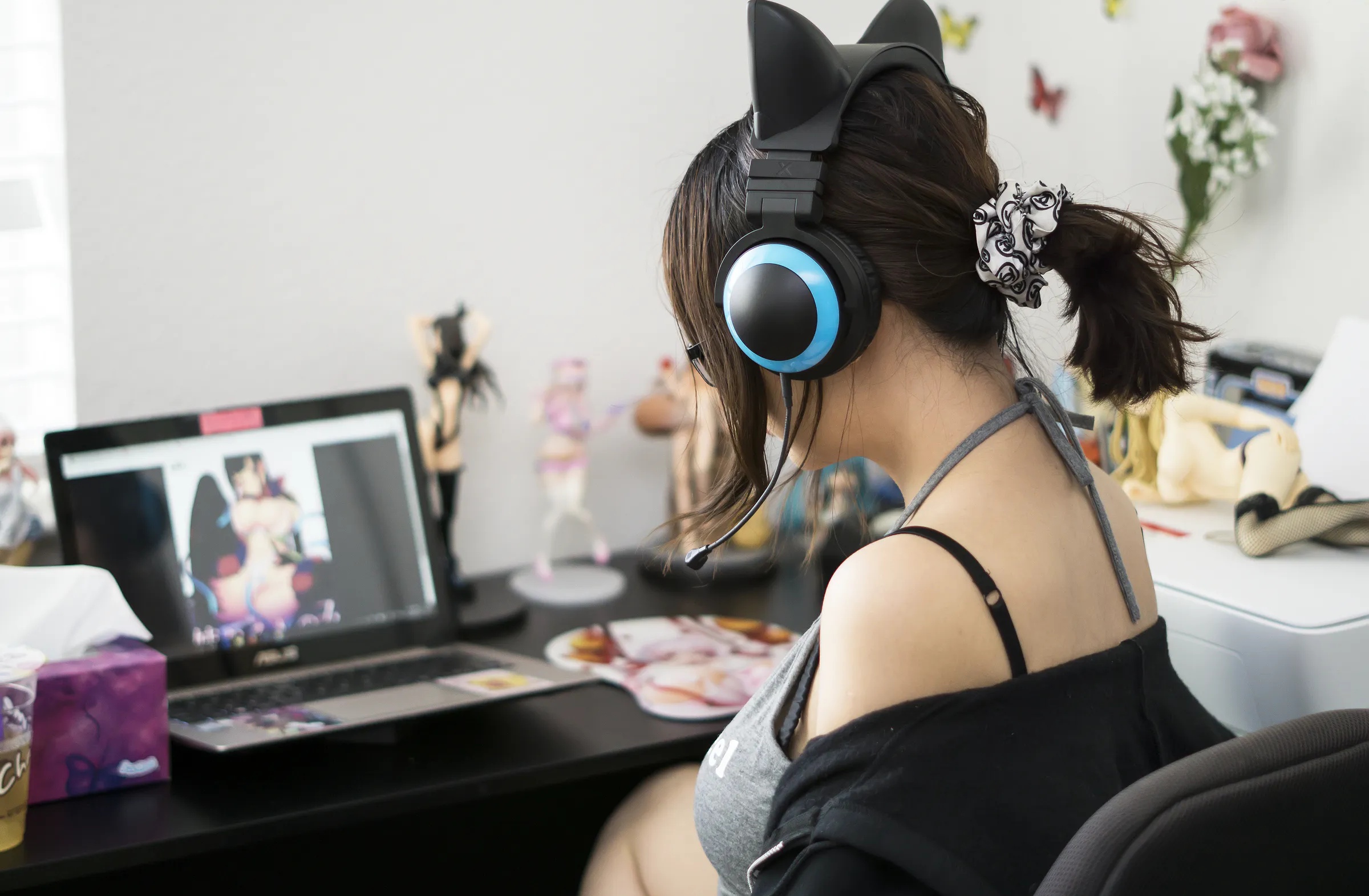 越南Coser美女_Hana Bunny_No.054 &ndash; Daily Hana 主题写真 [12P]Xiuren秀人写真高清美女套图写真下载-看套图看套图