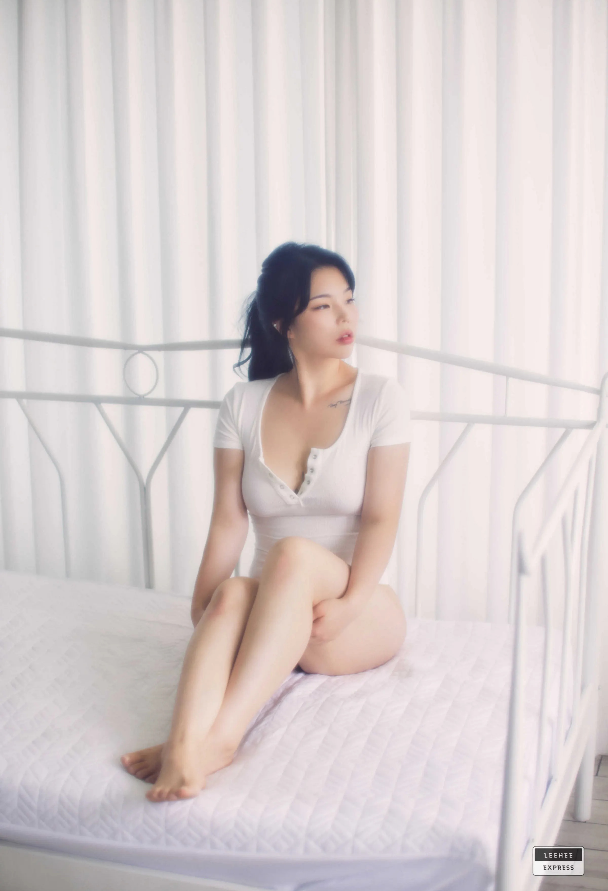 韩国写真机构LEEHEE EXPRESS_No.402 &ndash; LEHF-236 Futures Model [69P]Xiuren秀人写真高清美女套图写真下载-看套图看套图