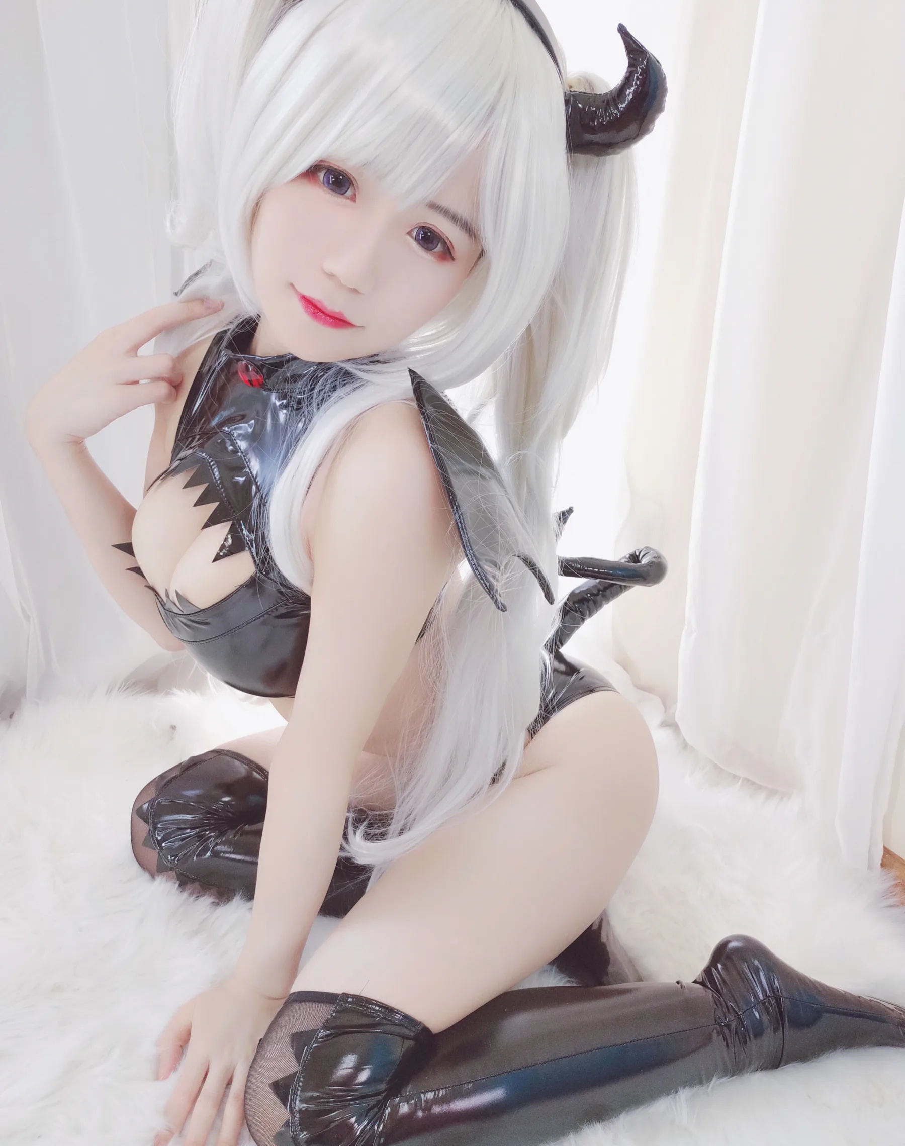 二次元博主_小仓千代w_No.006 魅魔2 主题写真 [24P]Xiuren秀人写真高清美女套图写真下载-看套图看套图
