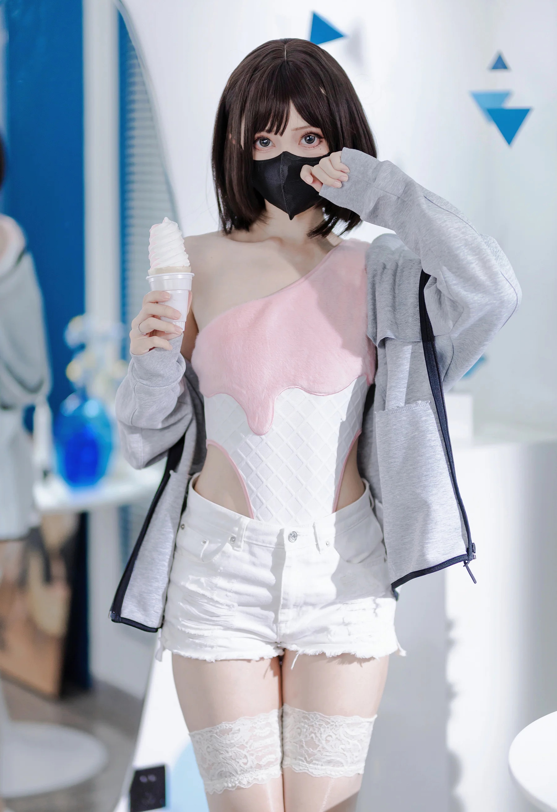 Coser美女_洛桑w伊梓_No.019 &ndash; 甜筒 主题写真 [40P]-看套图