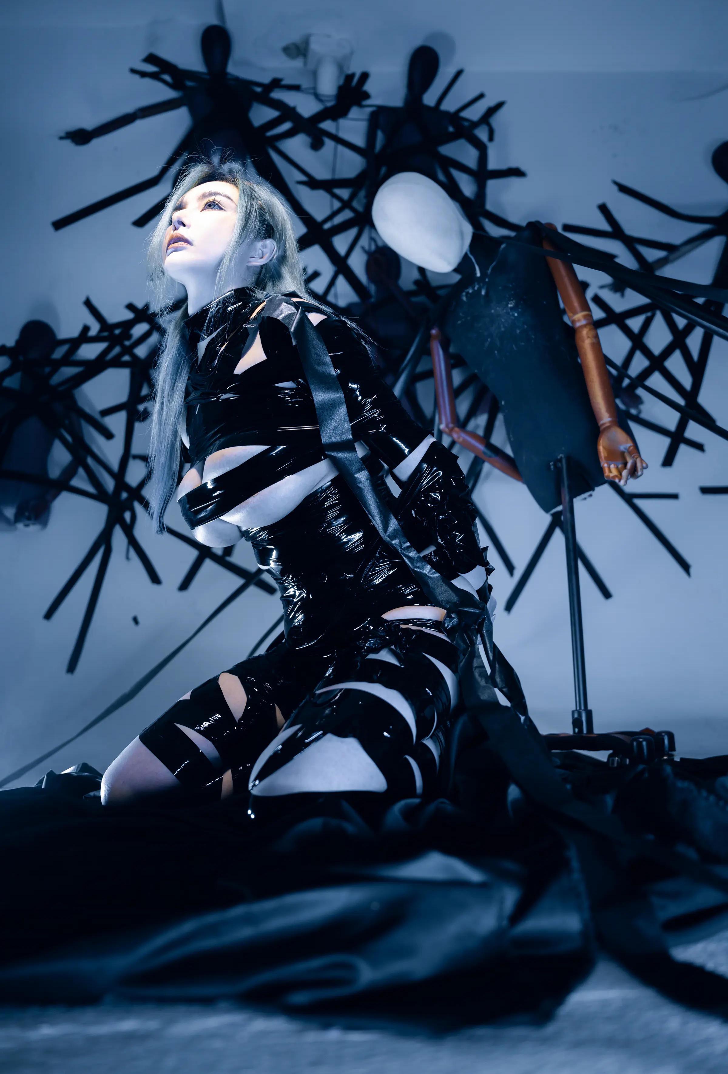 成熟御姐_秋和柯基_No.100 &ndash; 《囚》 主题写真 [51P]Xiuren秀人写真高清美女套图写真下载-看套图看套图