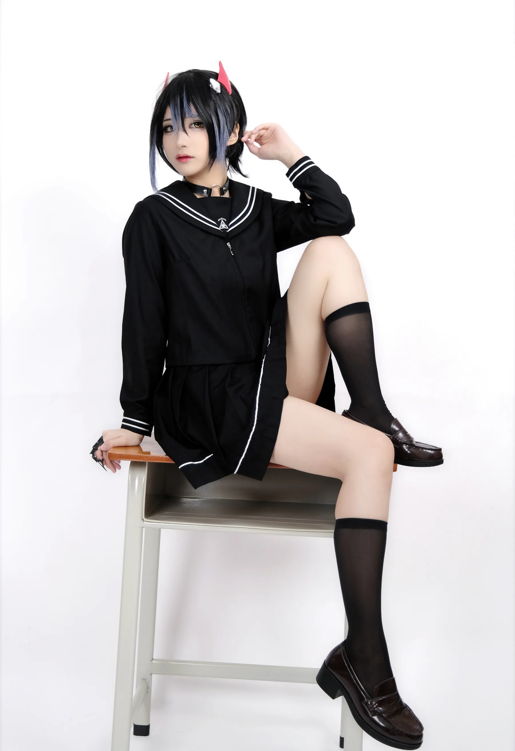 颜值博主_幼愛Youmeko_No.010 &ndash; 胡滕JK 主题写真 [41P]Xiuren秀人写真高清美女套图写真下载-看套图看套图