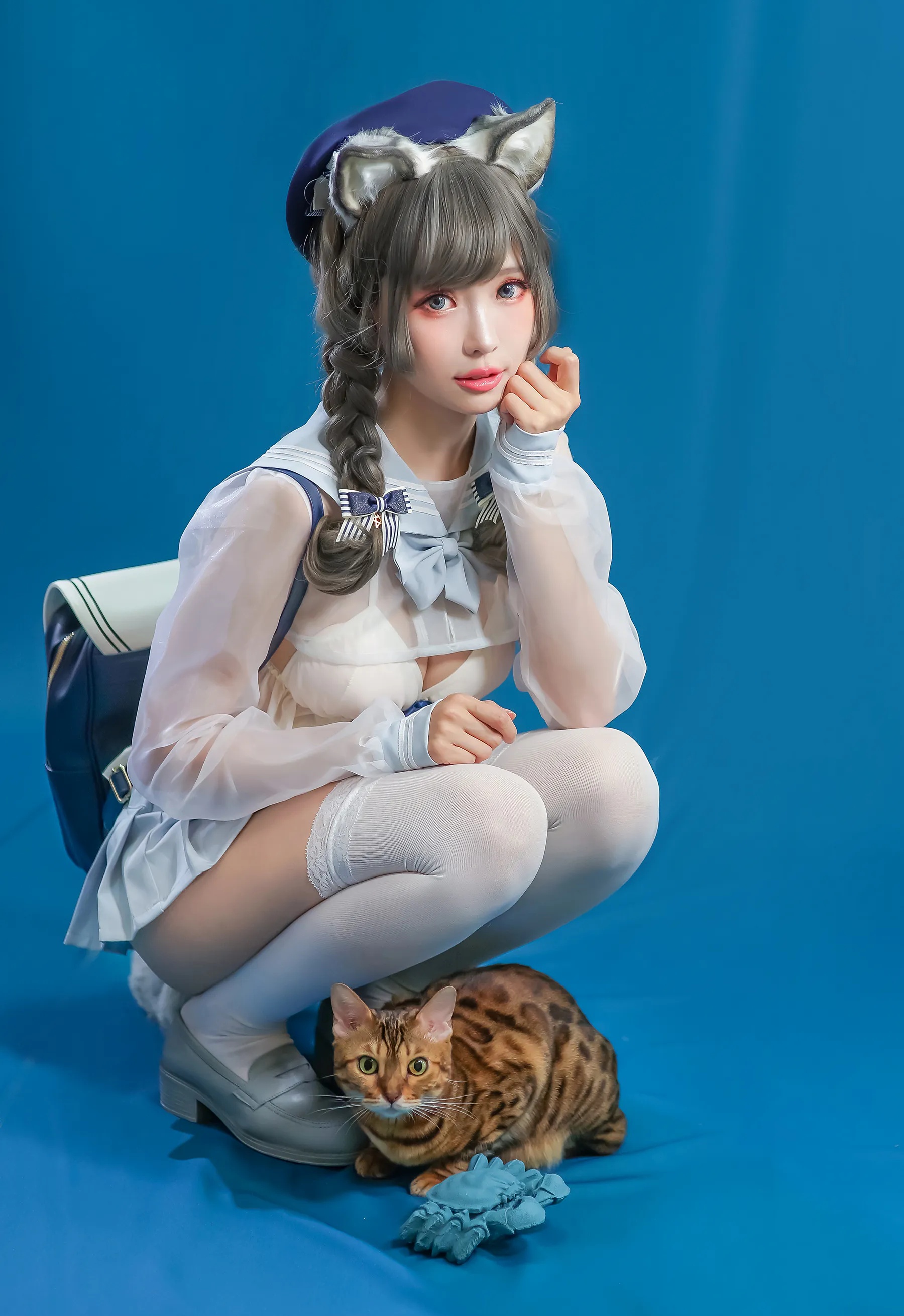 Coser妹子_ElyEE子_No.049 灰太狼-泳圈 主题写真 [21P]Xiuren秀人写真高清美女套图写真下载-看套图看套图