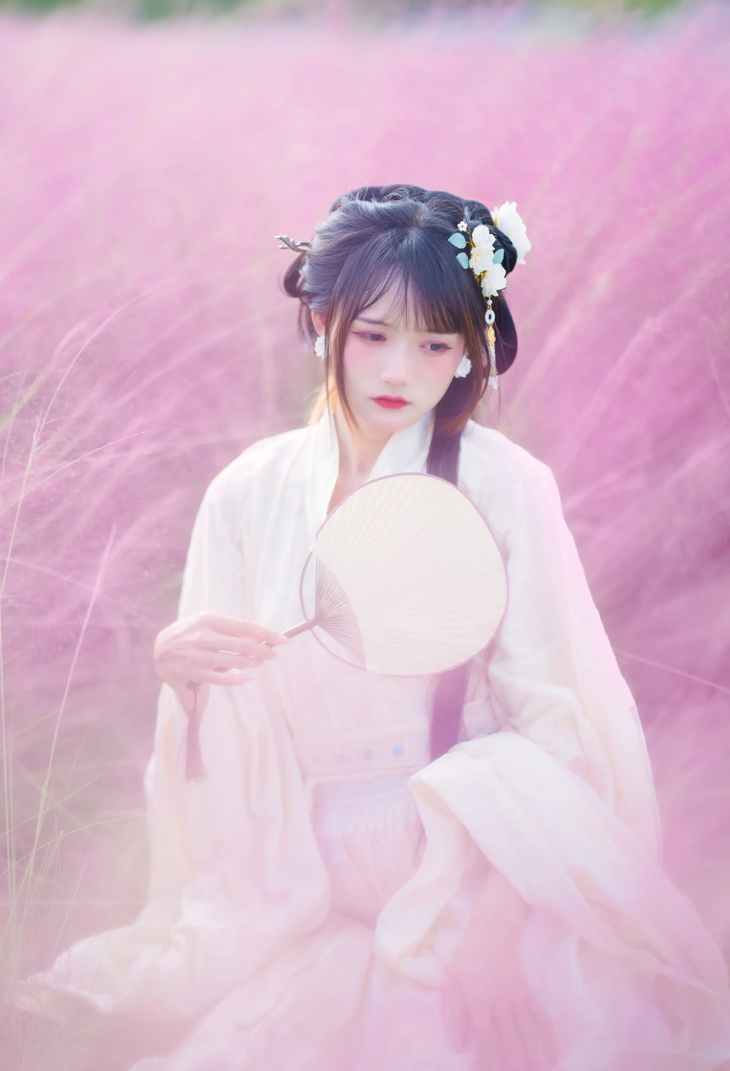 颜值博主_兔子Zzz不吃胡萝卜_No.066 &ndash; 粉草回忆 主题写真 [21P]Xiuren秀人写真高清美女套图写真下载-看套图看套图