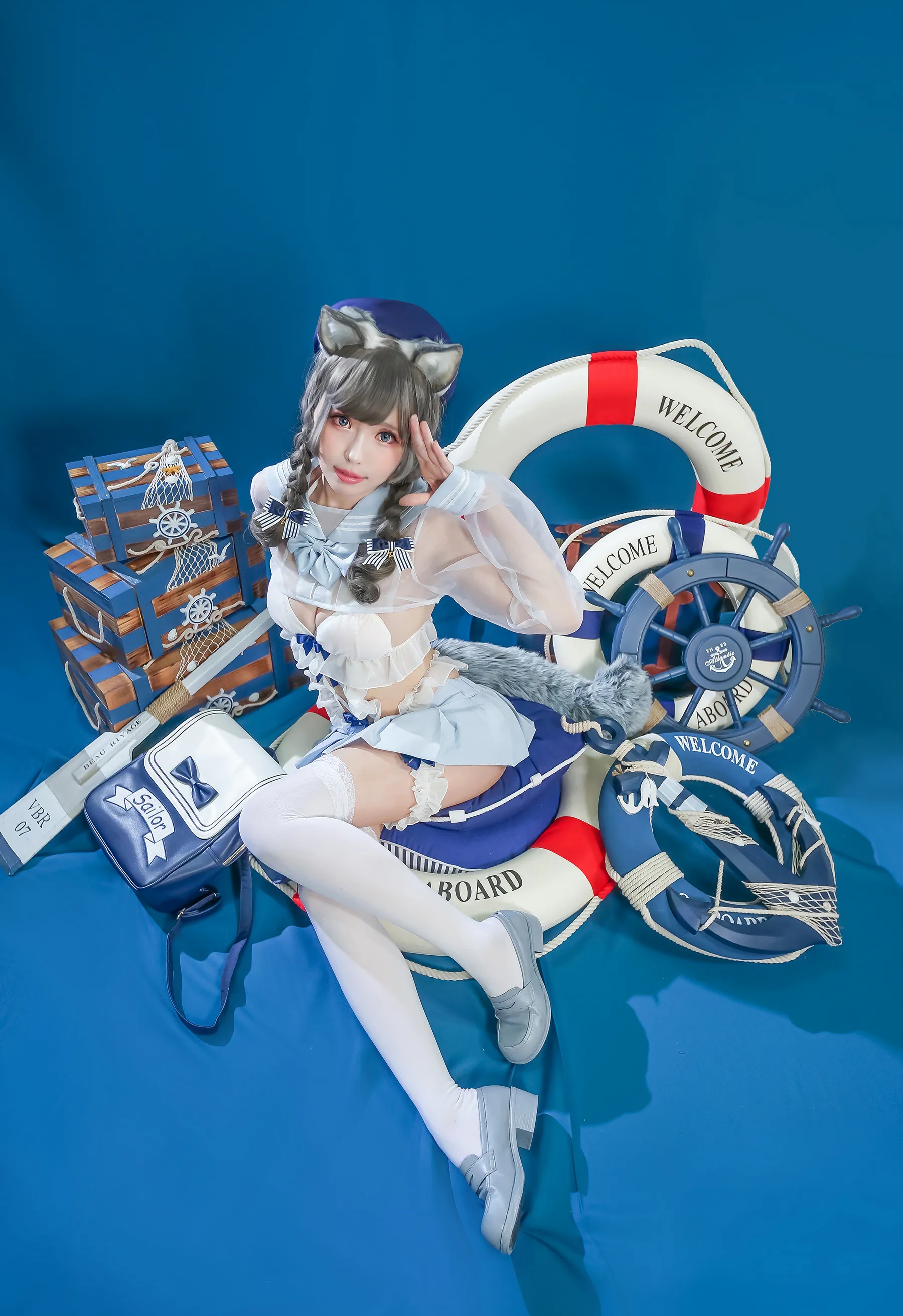 Coser妹子_ElyEE子_No.049 灰太狼-泳圈 主题写真 [21P]Xiuren秀人写真高清美女套图写真下载-看套图看套图