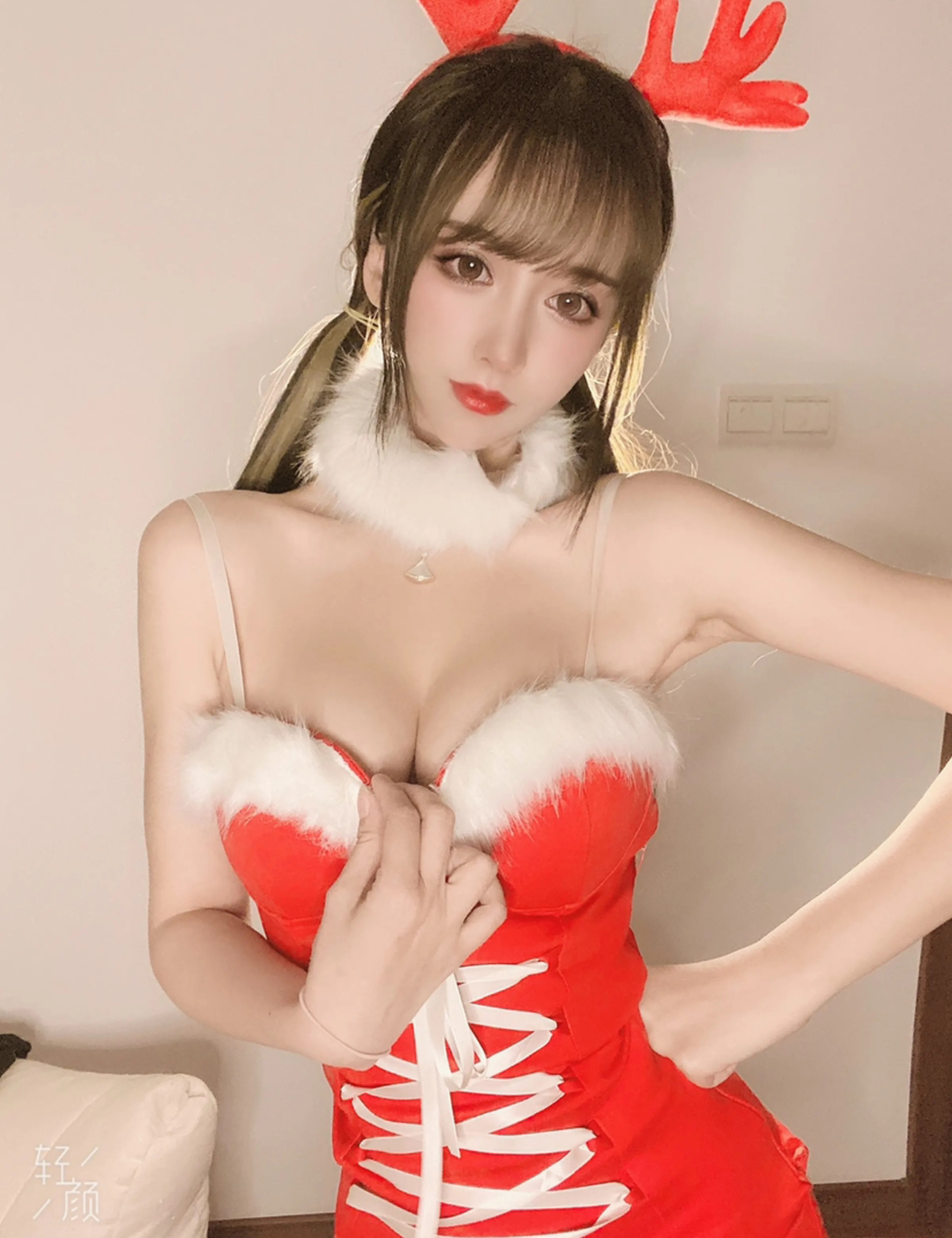 Coser美女_过期米线线喵_No.109 圣诞特辑 主题写真 [39P]Xiuren秀人写真高清美女套图写真下载-看套图看套图