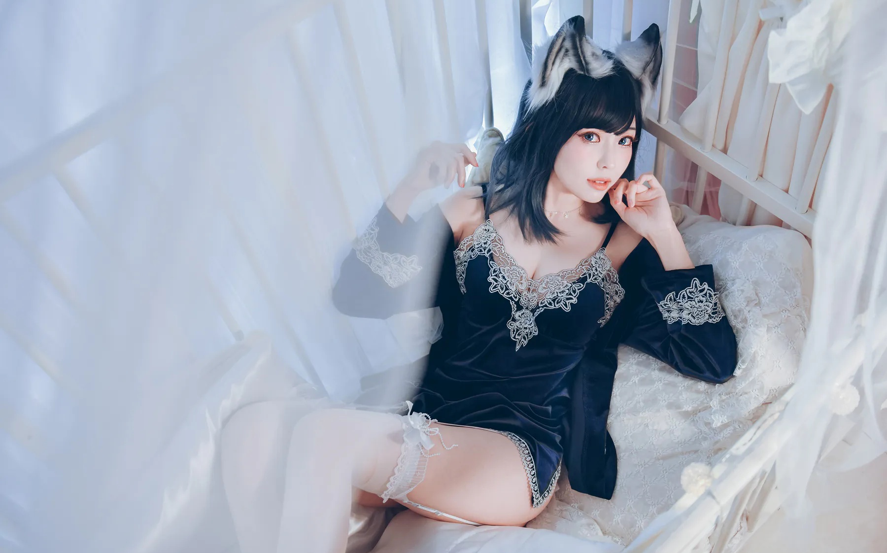 Coser妹子_ElyEE子_No.078 Sleepy Velvet Blue 主题写真 [57P]Xiuren秀人写真高清美女套图写真下载-看套图看套图