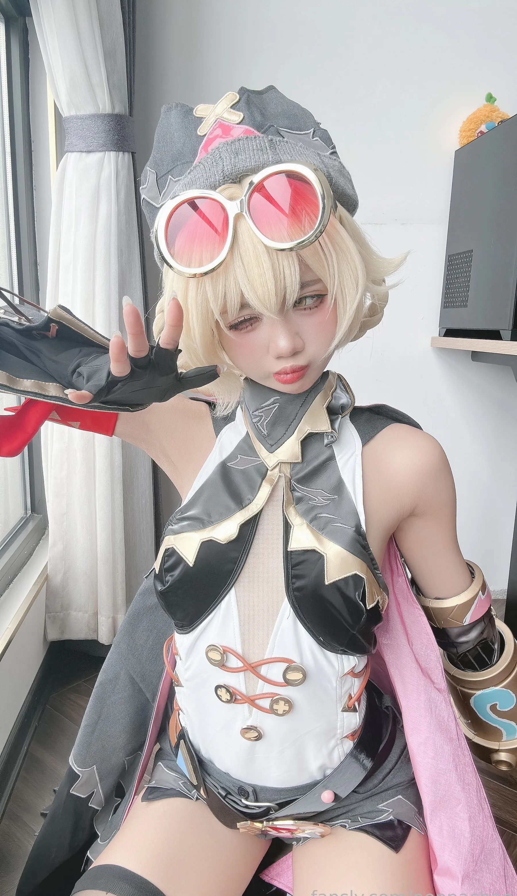 越南Coser美女_PoppaChan_No.134 Jahoda (Genshin Impact) [28P]Xiuren秀人写真高清美女套图写真下载-看套图看套图