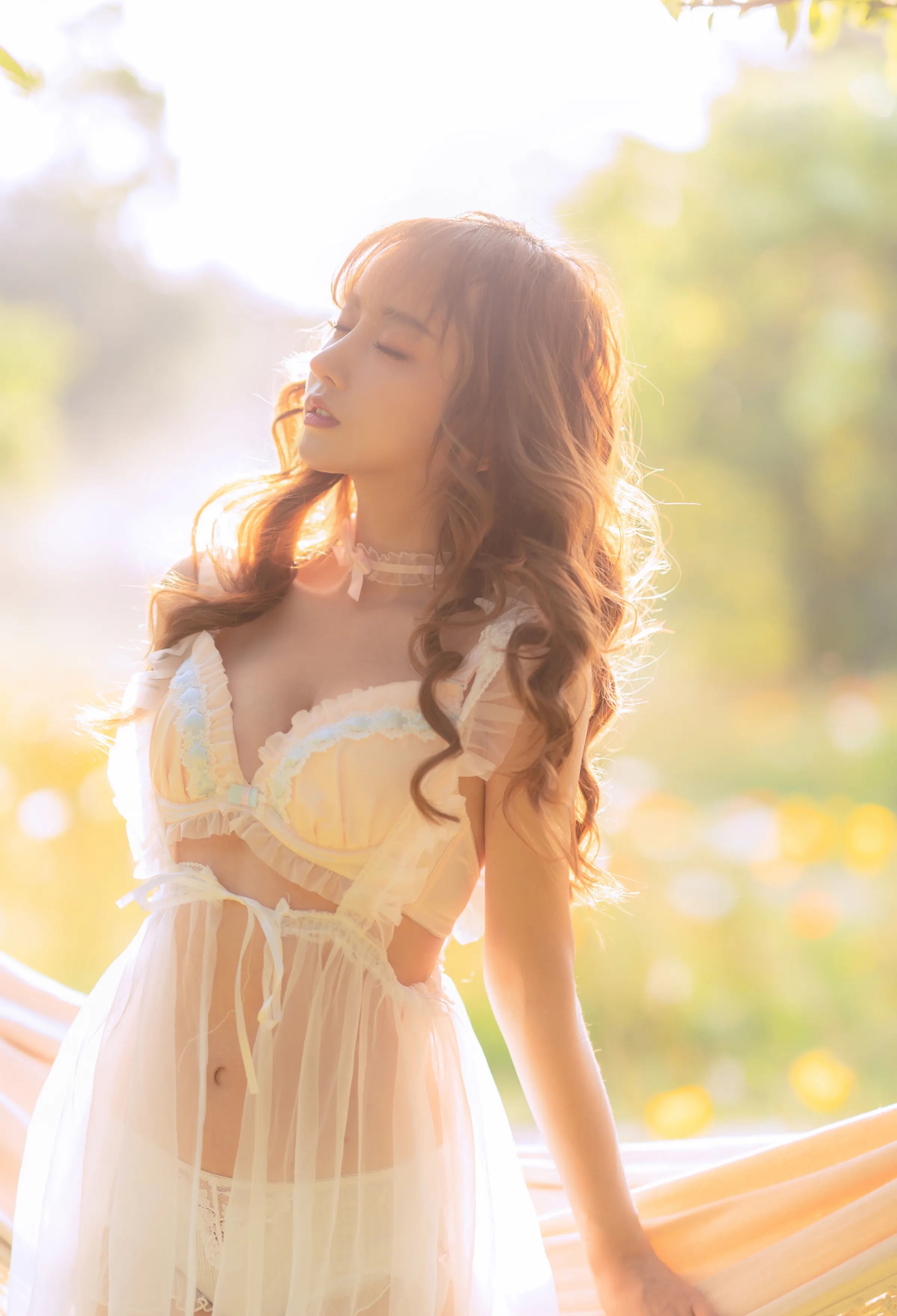 Coser美女_过期米线线喵_No.121 夏日限定 &ndash; 吊床 主题写真 [52P]Xiuren秀人写真高清美女套图写真下载-看套图看套图