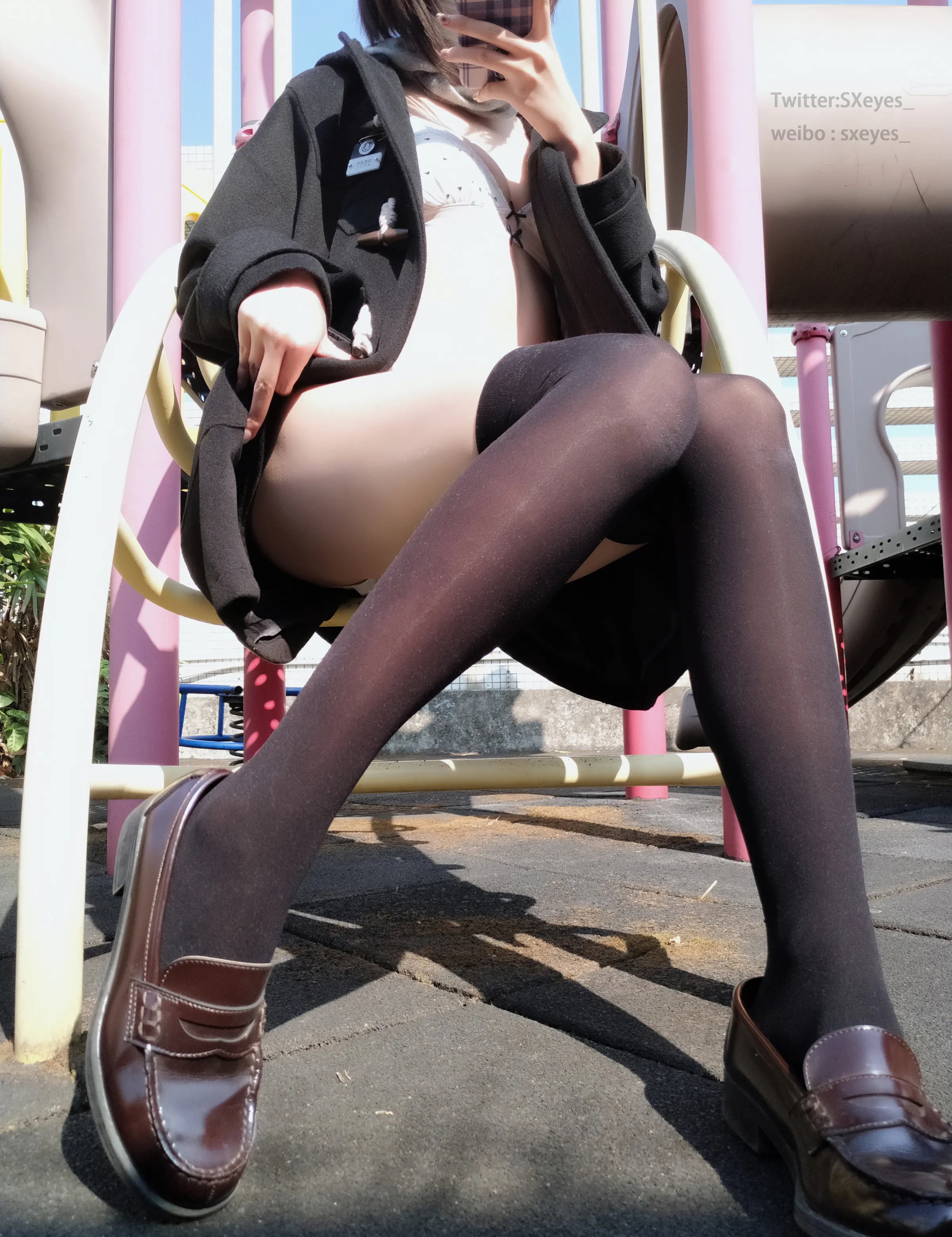 图片[5]Xiuren秀人写真高清美女套图写真下载-看套图Coser美女_眼酱大魔王w_No.057 &ndash; 室外jk 主题写真 [22P]Xiuren秀人写真高清美女套图写真下载-看套图Coser网络美女论坛Xiuren秀人写真高清美女套图写真下载-看套图免费套图Xiuren秀人写真高清美女套图写真下载-看套图看套图