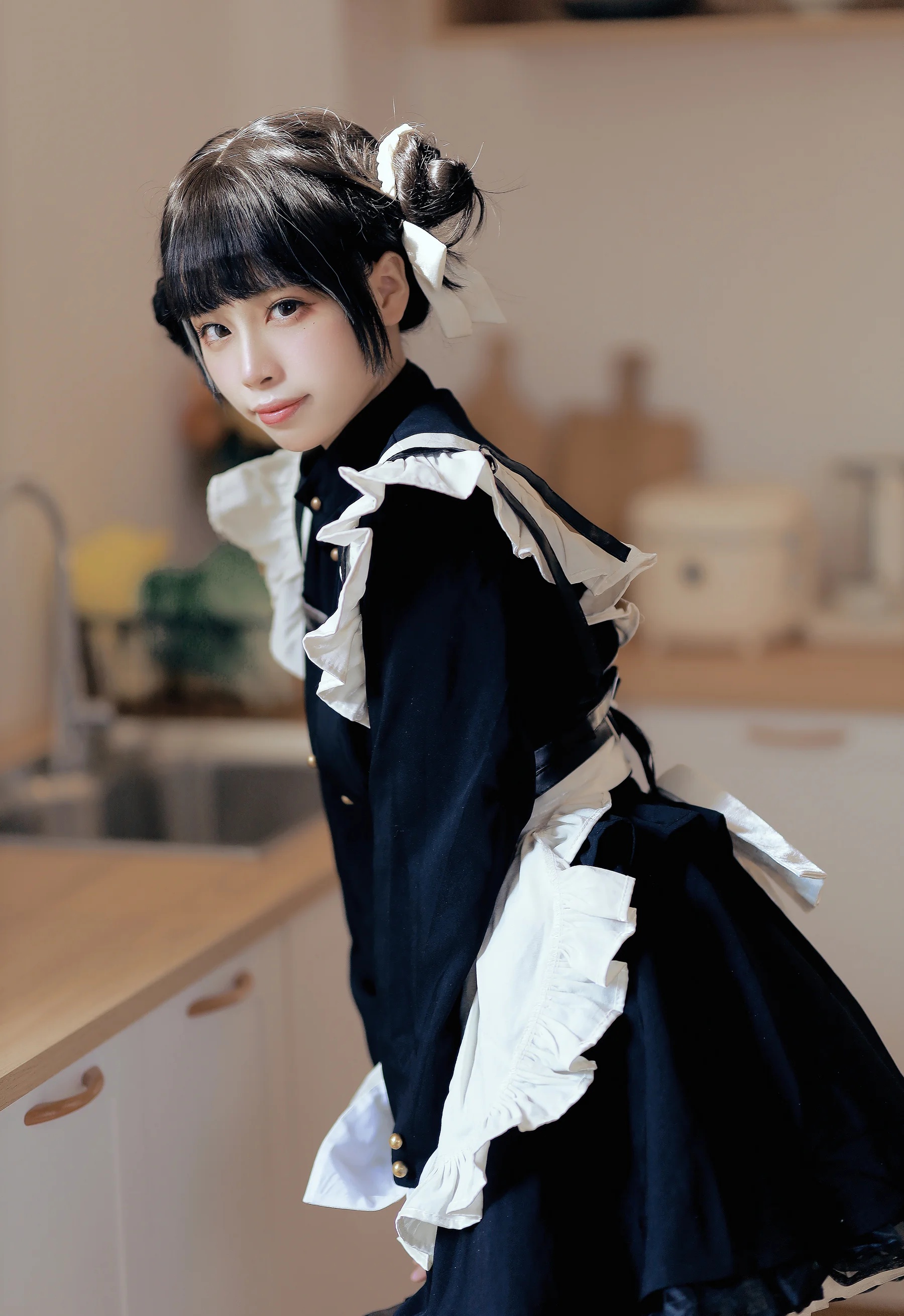 Coser美女_洛桑w伊梓_No.011 &ndash; 女仆日记Ⅲ 主题写真 [28P]-看套图
