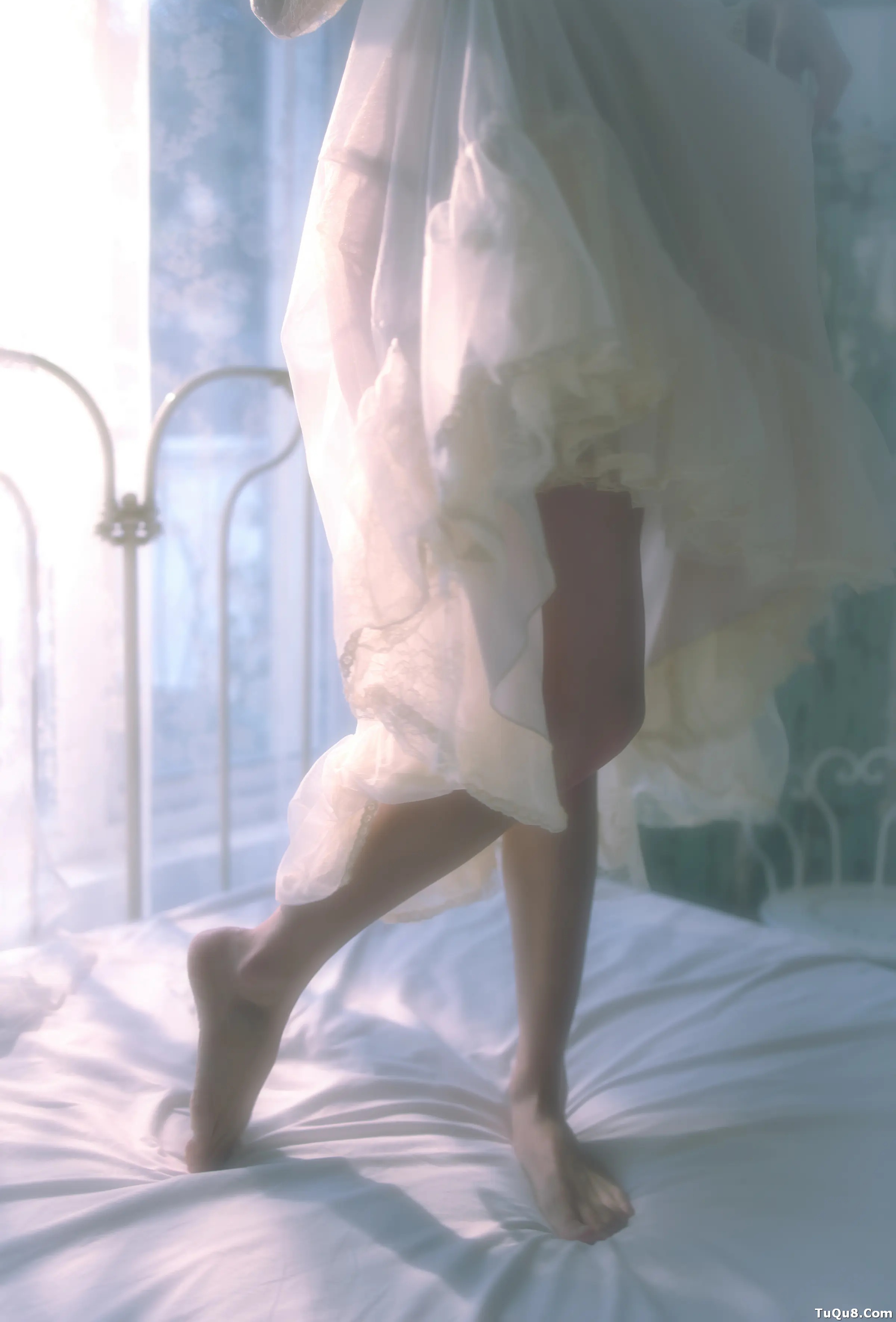 颜值博主_兔子Zzz不吃胡萝卜_No.044 &ndash; 蓝风铃 主题写真 [27P]Xiuren秀人写真高清美女套图写真下载-看套图看套图